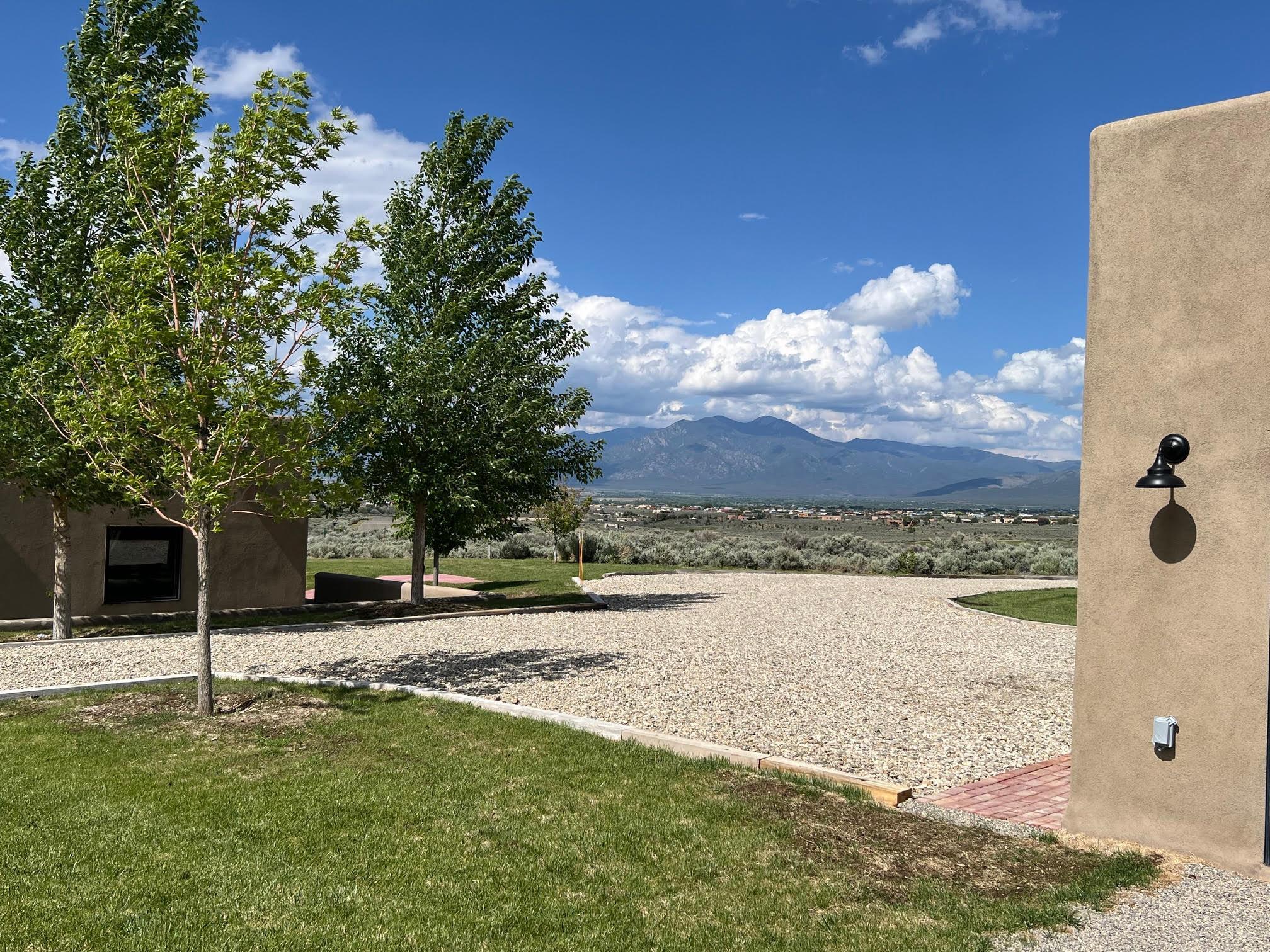 8 Golf Course Drive, Ranchos de Taos, New Mexico image 10