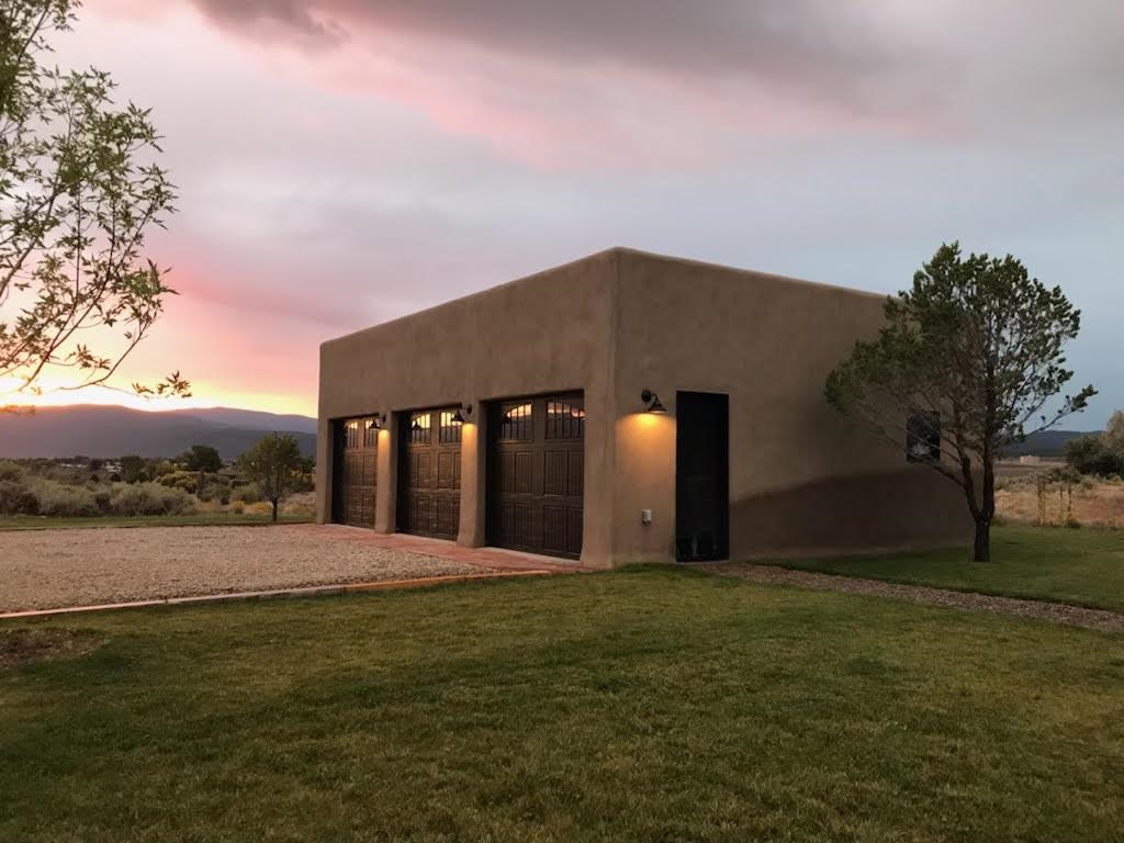 8 Golf Course Drive, Ranchos de Taos, New Mexico image 5