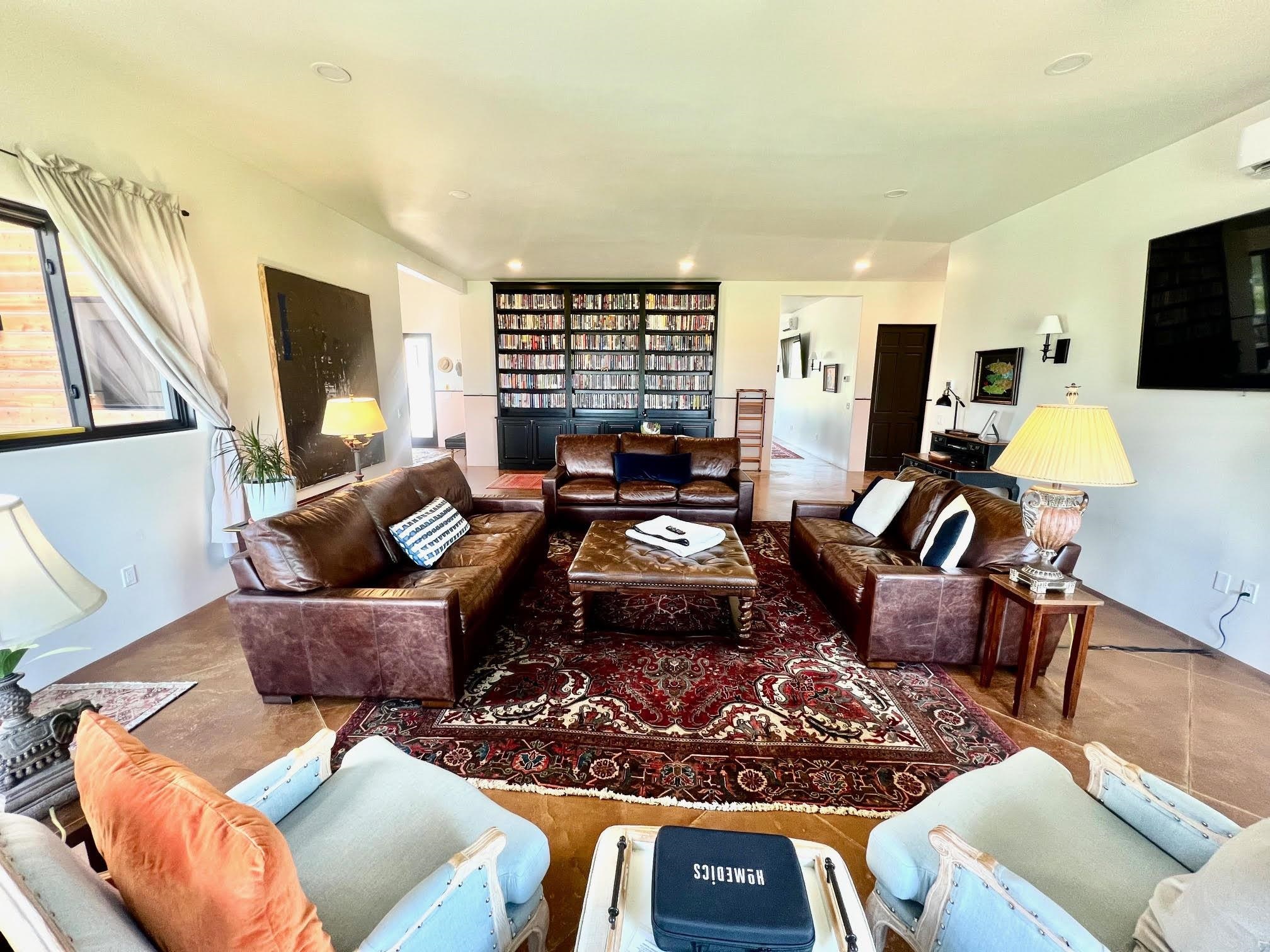 8 Golf Course Drive, Ranchos de Taos, New Mexico image 22