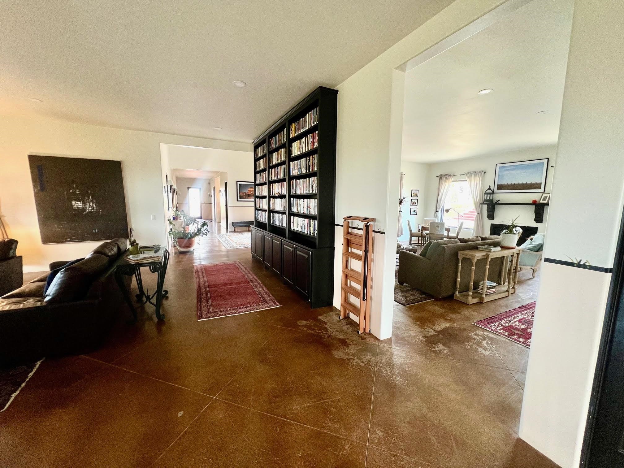 8 Golf Course Drive, Ranchos de Taos, New Mexico image 19