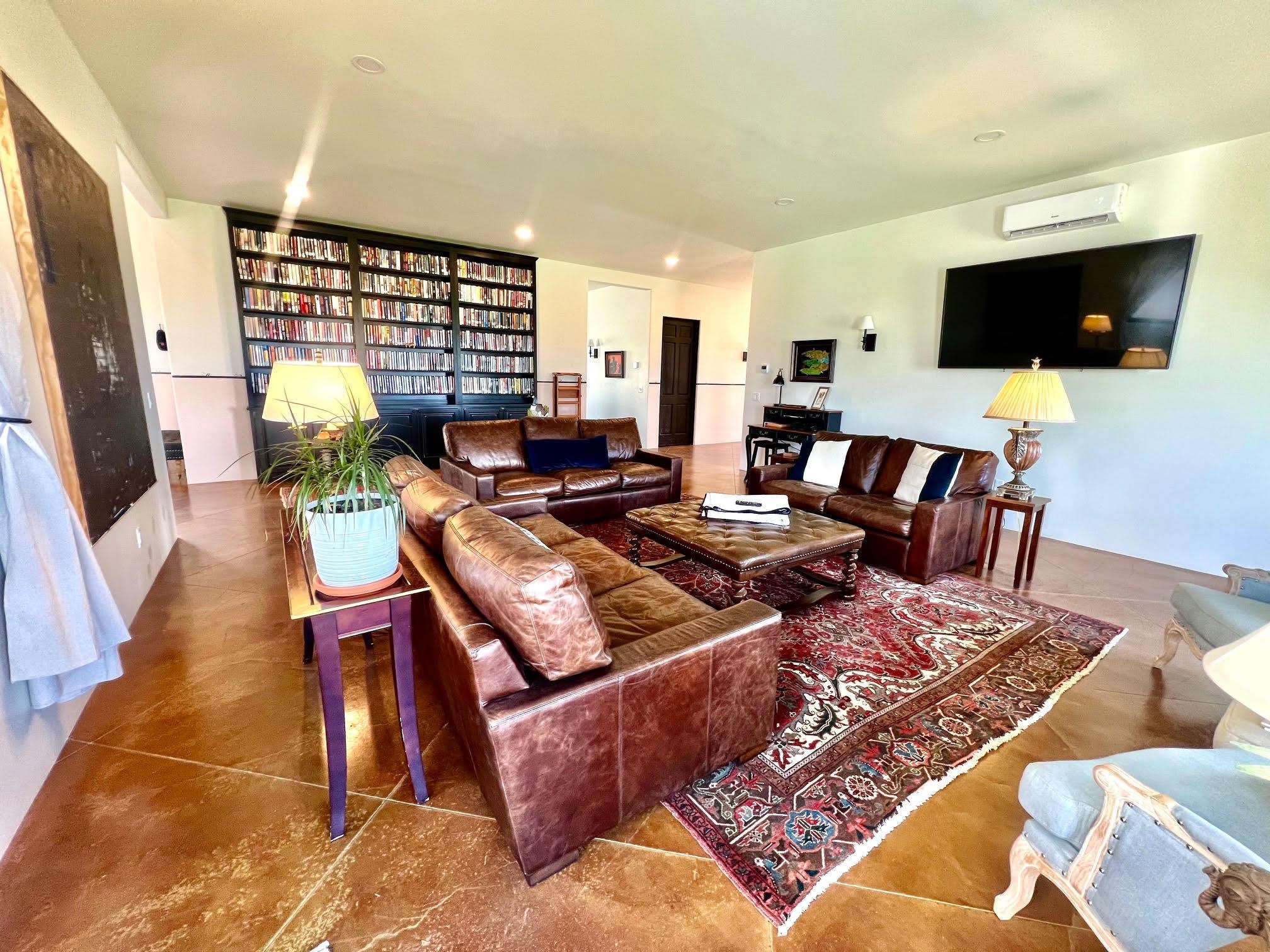 8 Golf Course Drive, Ranchos de Taos, New Mexico image 21