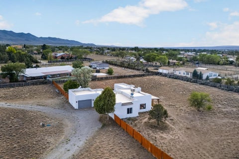Homes For Sale - 233 Calle Vista<br/> Ranchos de Taos, NM 87557