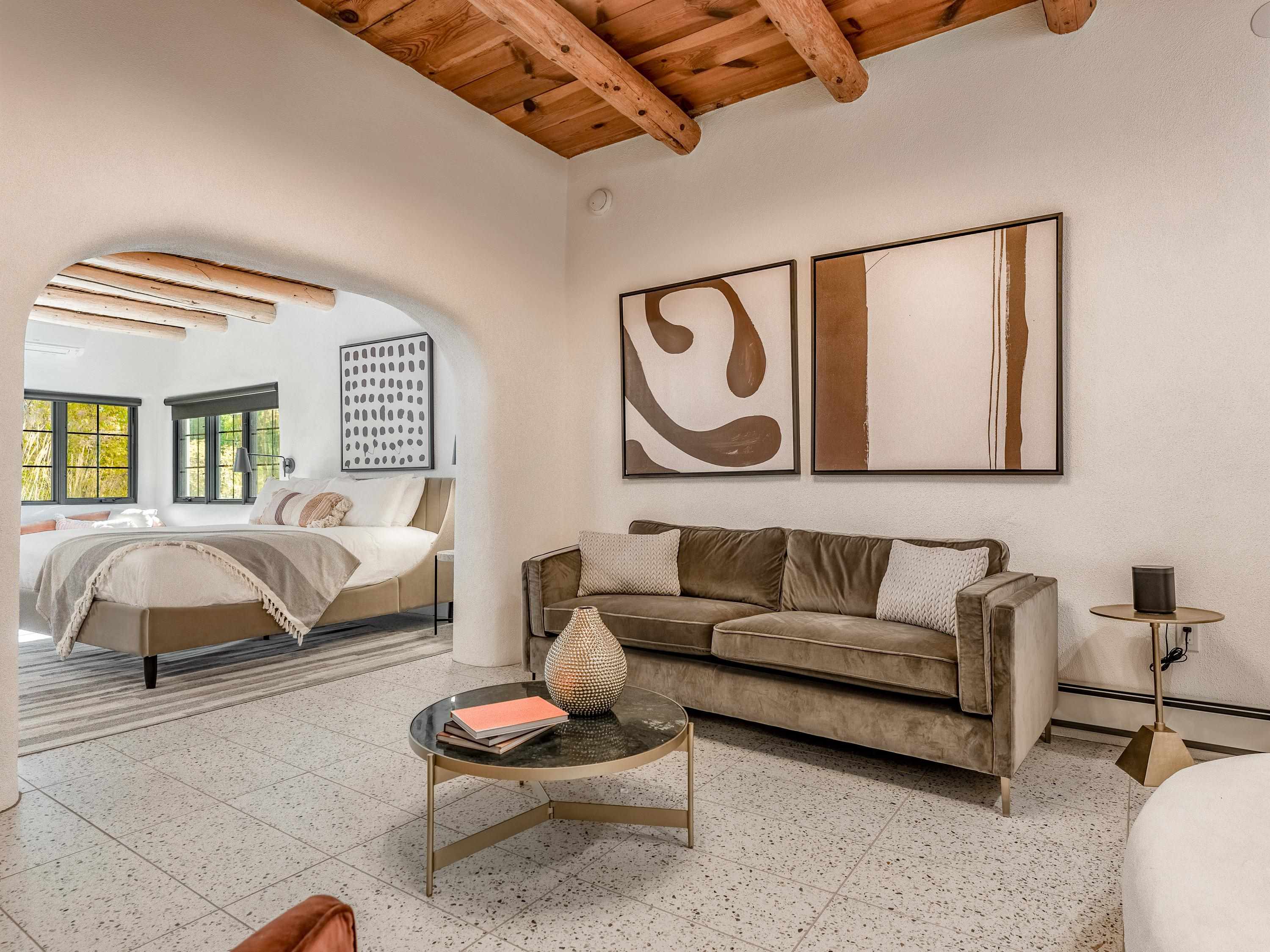 Taos, New Mexico 87571, United States, 9 Bedrooms Bedrooms, ,10 BathroomsBathrooms,Residential,Active,202464