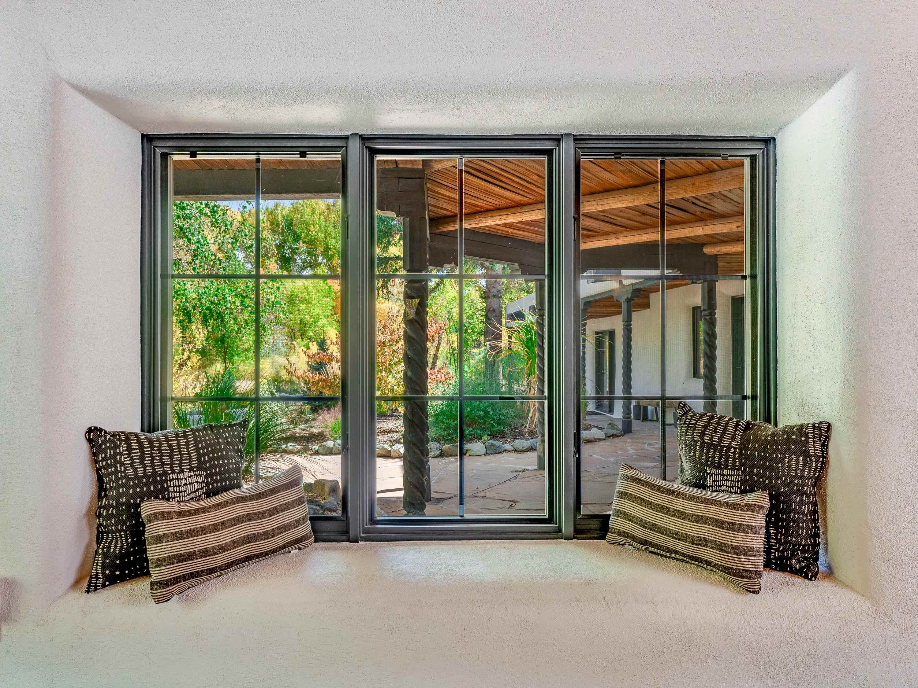 Taos, New Mexico 87571, United States, 9 Bedrooms Bedrooms, ,10 BathroomsBathrooms,Residential,Active,202464