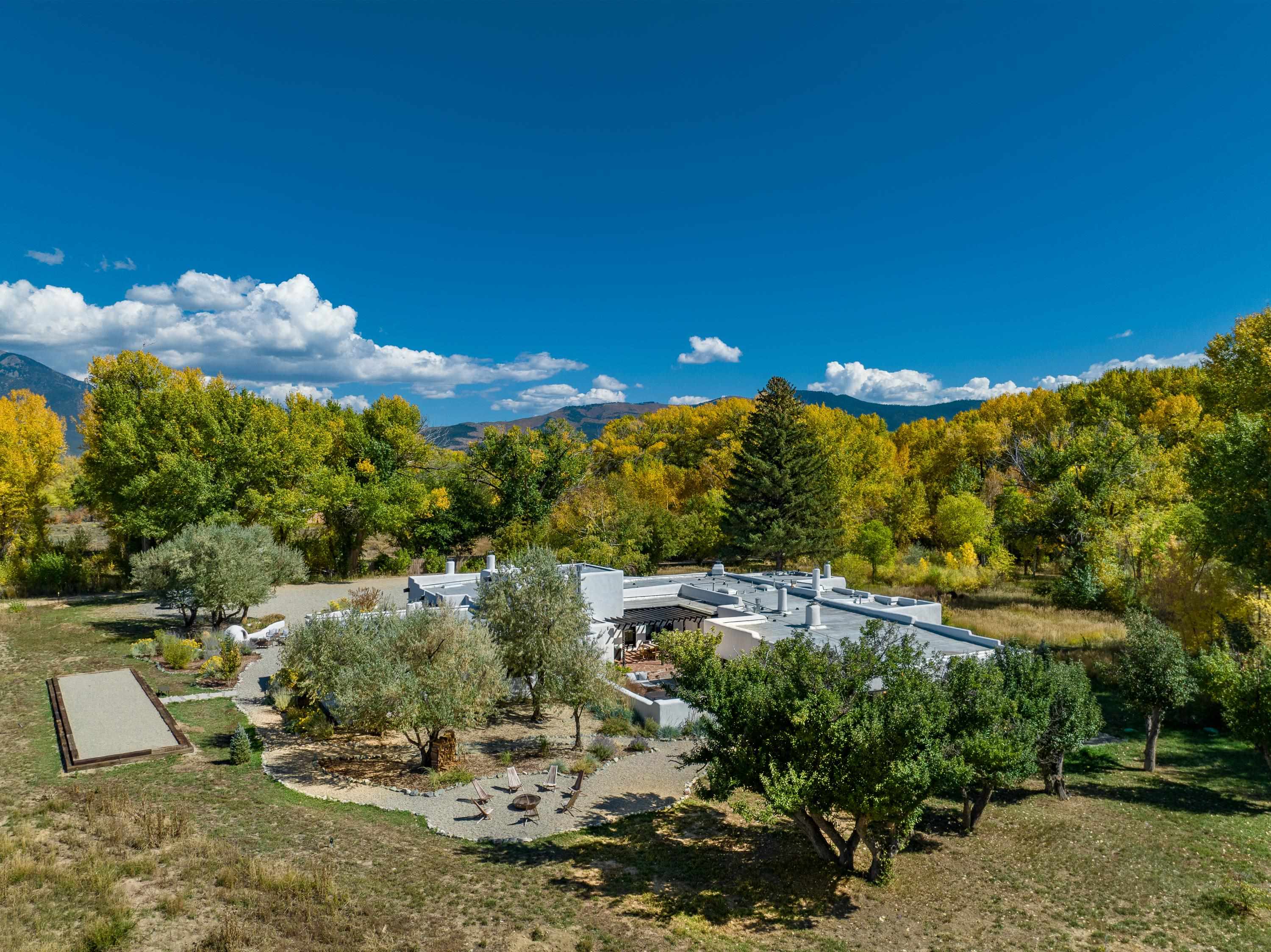 Taos, New Mexico 87571, United States, 9 Bedrooms Bedrooms, ,10 BathroomsBathrooms,Residential,Active,202464