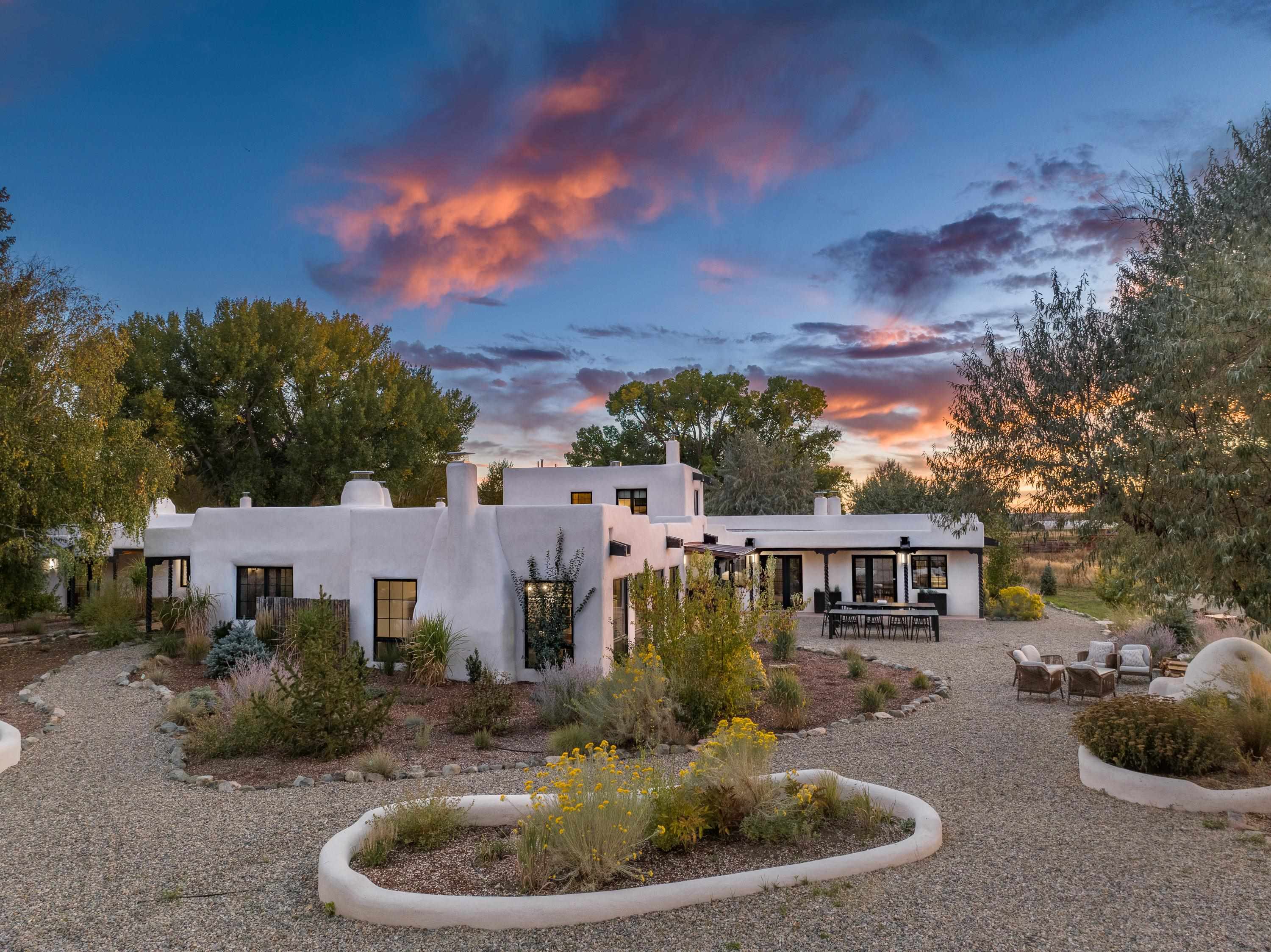 Taos, New Mexico 87571, United States, 9 Bedrooms Bedrooms, ,10 BathroomsBathrooms,Residential,Active,202464