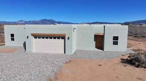 Photo of 10 Colty Rd, Ranchos de Taos, NM 87557 (MLS # 114285)