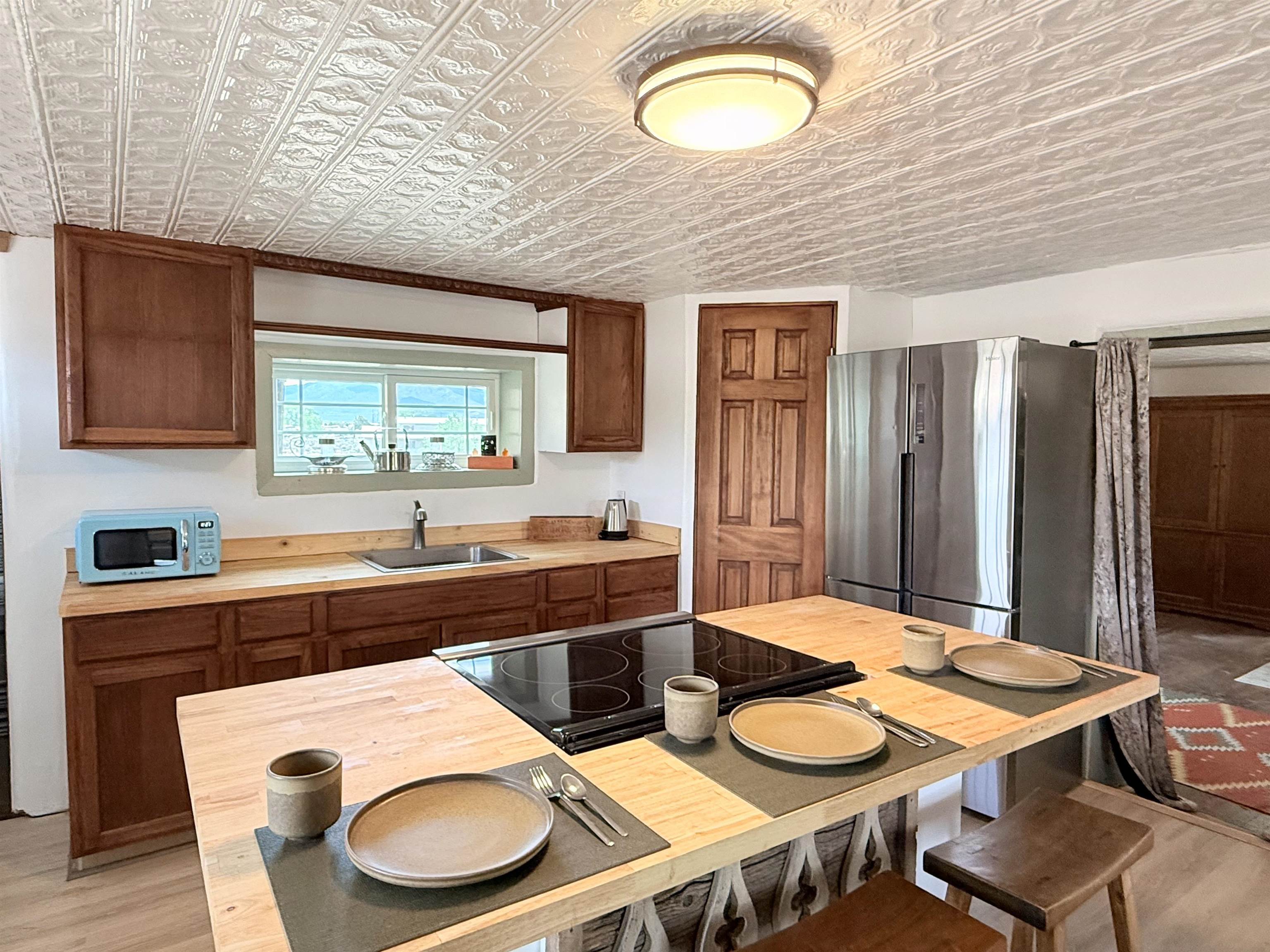 427 Herdner Rd, Taos, New Mexico image 4