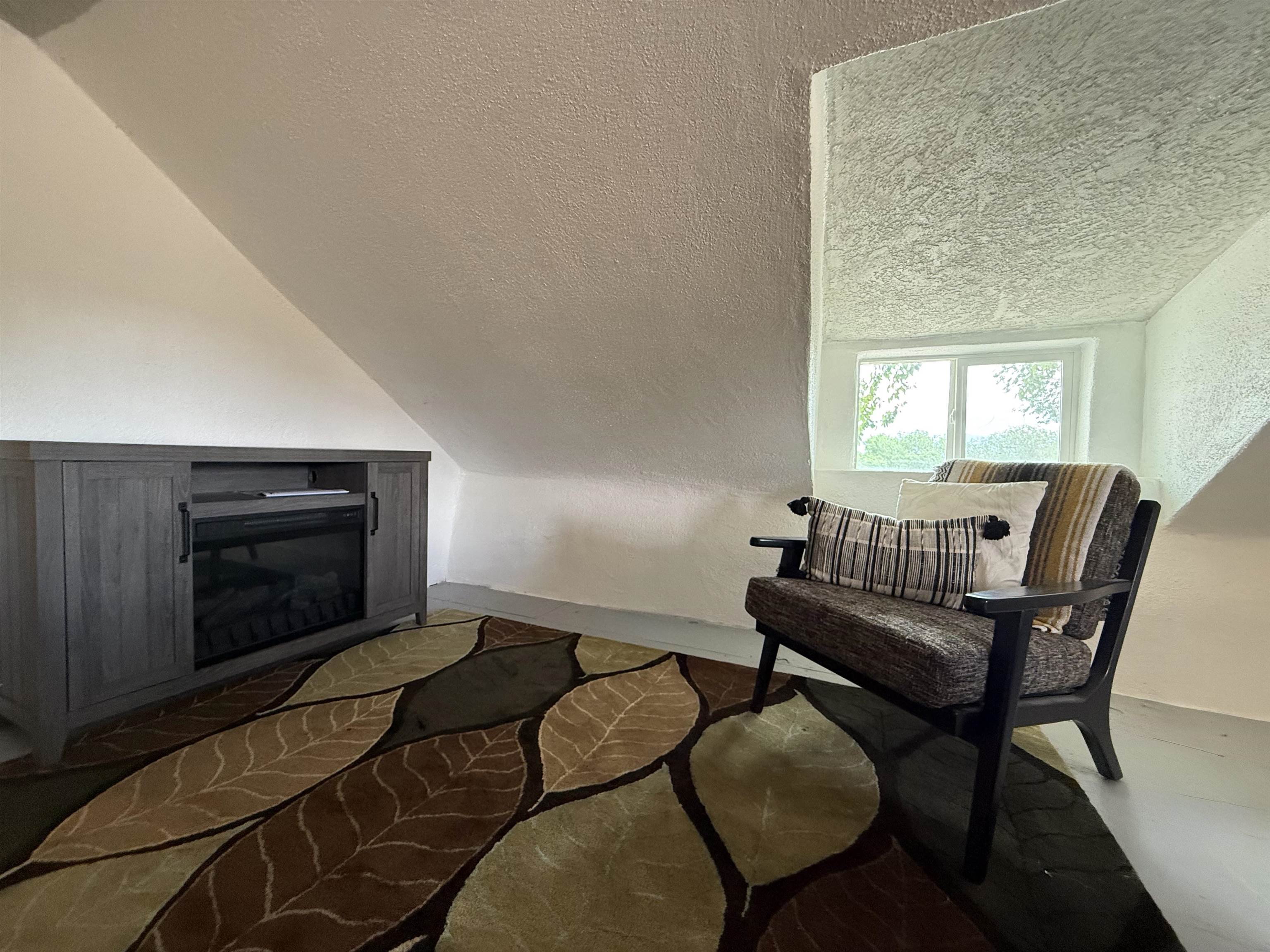 427 Herdner Rd, Taos, New Mexico image 10