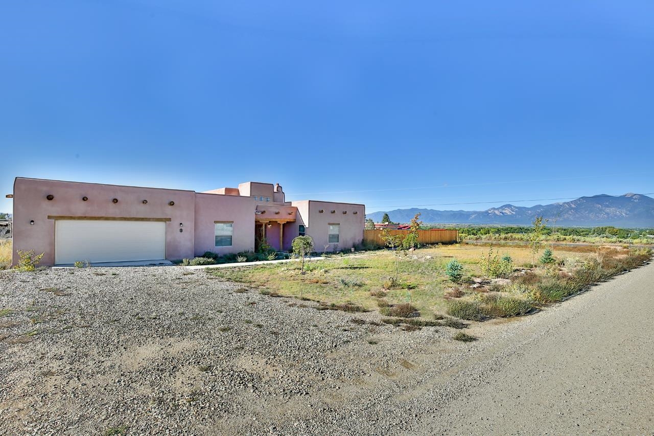 2 Calle De Cazador, Ranchos de Taos, New Mexico image 36