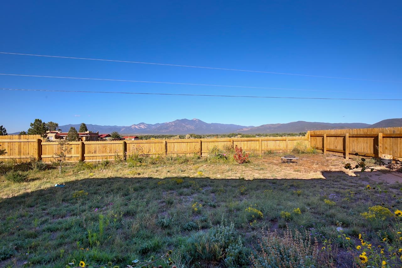 2 Calle De Cazador, Ranchos de Taos, New Mexico image 32