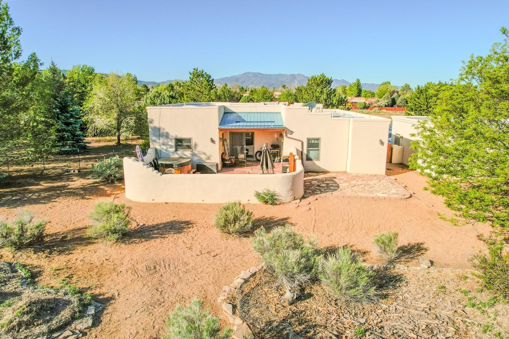 347 Sierra Vista Lane, Taos, New Mexico image 29