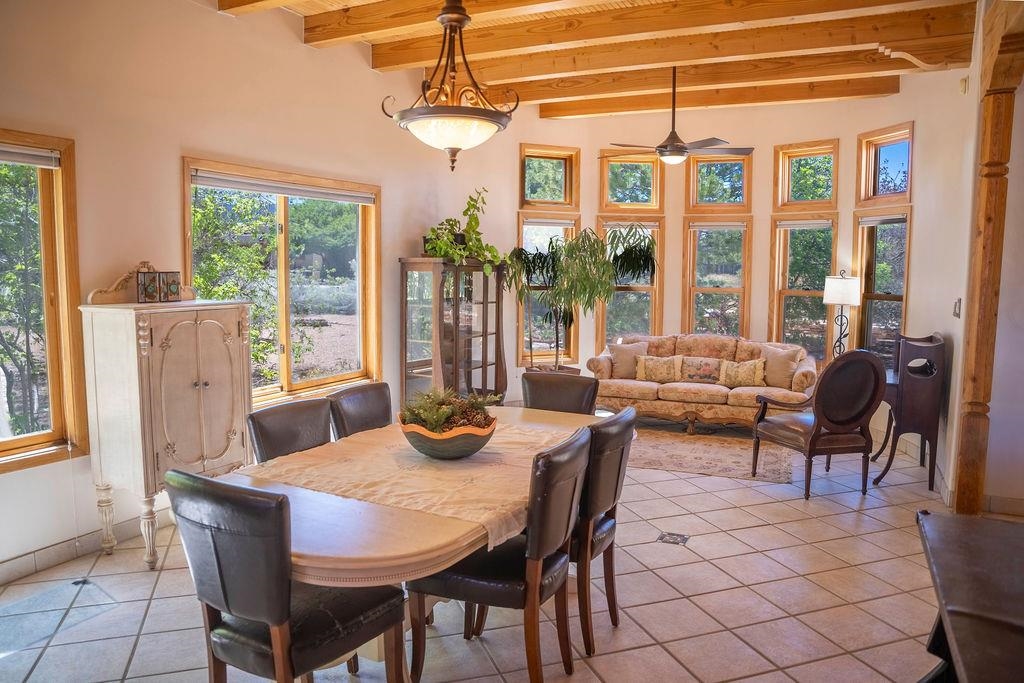 347 Sierra Vista Lane, Taos, New Mexico image 9