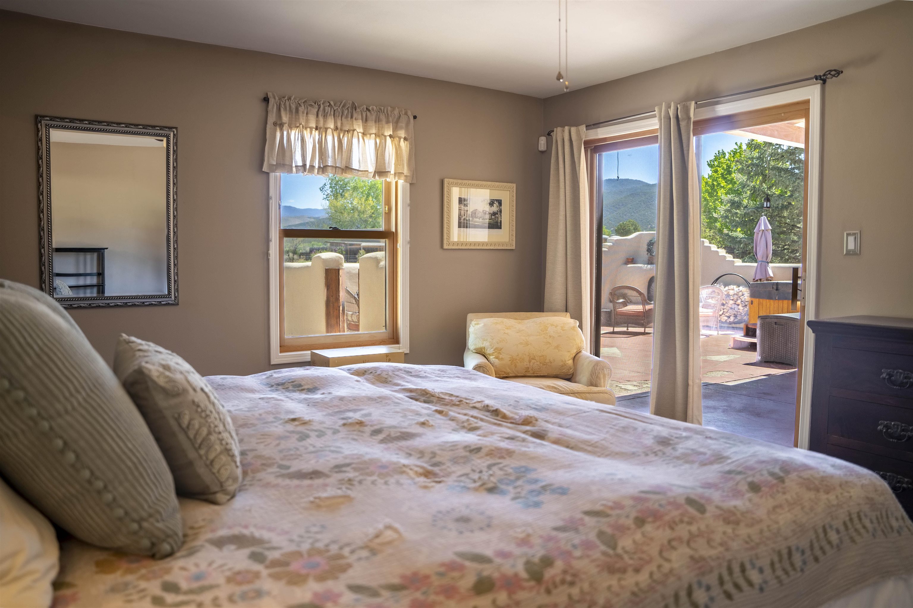 347 Sierra Vista Lane, Taos, New Mexico image 21