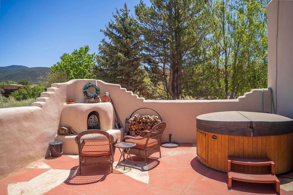 347 Sierra Vista Lane, Taos, New Mexico image 24