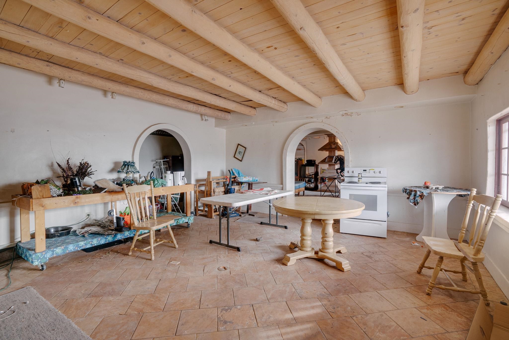 Ranchos De Taos, New Mexico 87557, United States, ,Commercial,Active,167977