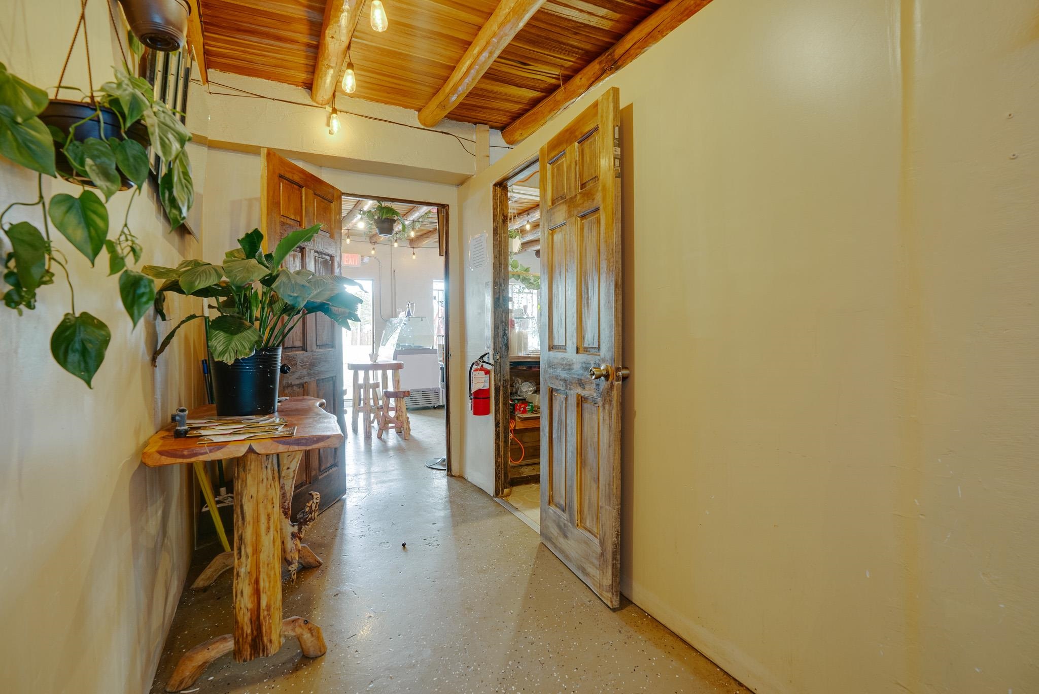 Ranchos De Taos, New Mexico 87557, United States, ,Commercial,Active,167977