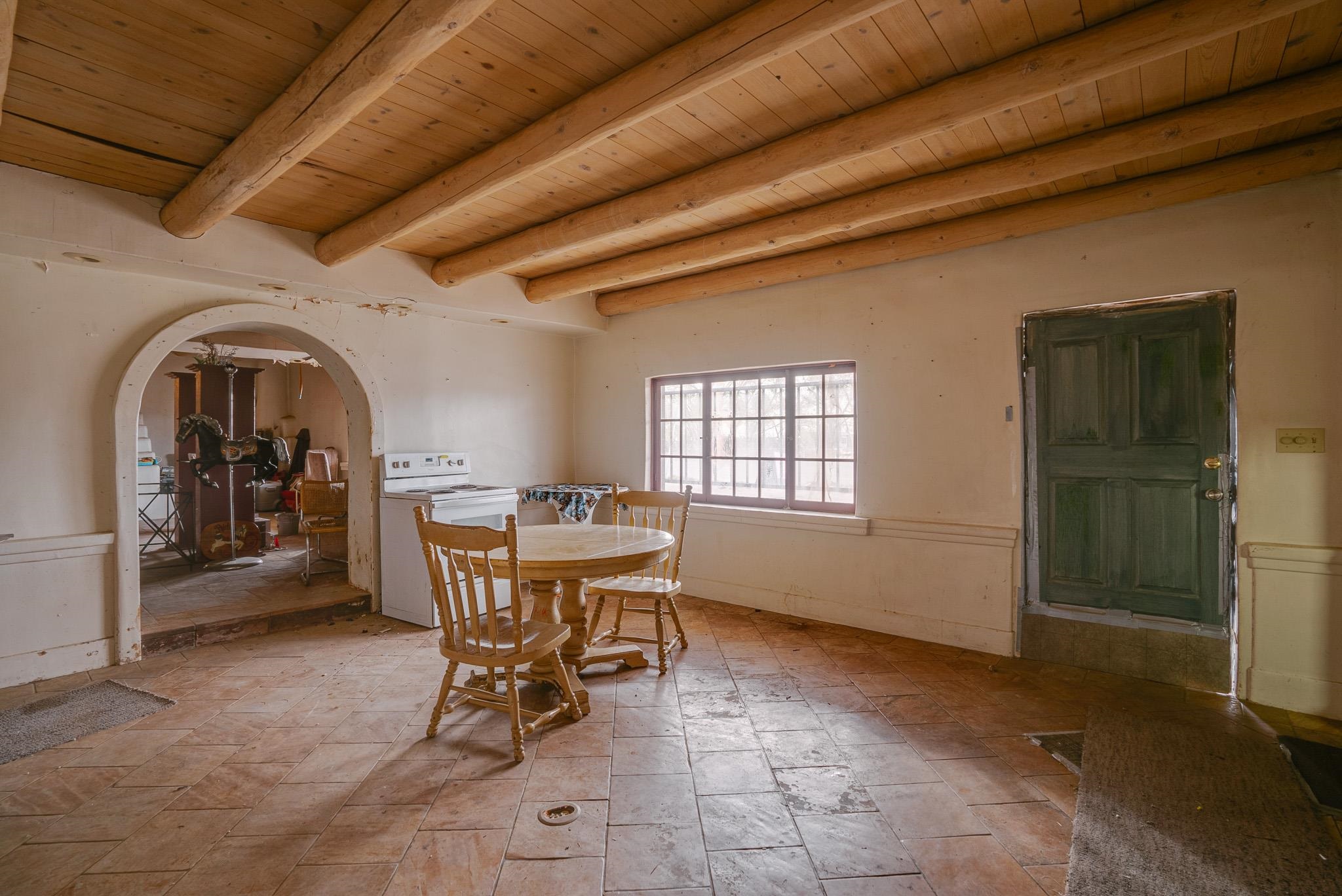 Ranchos De Taos, New Mexico 87557, United States, ,Commercial,Active,167977