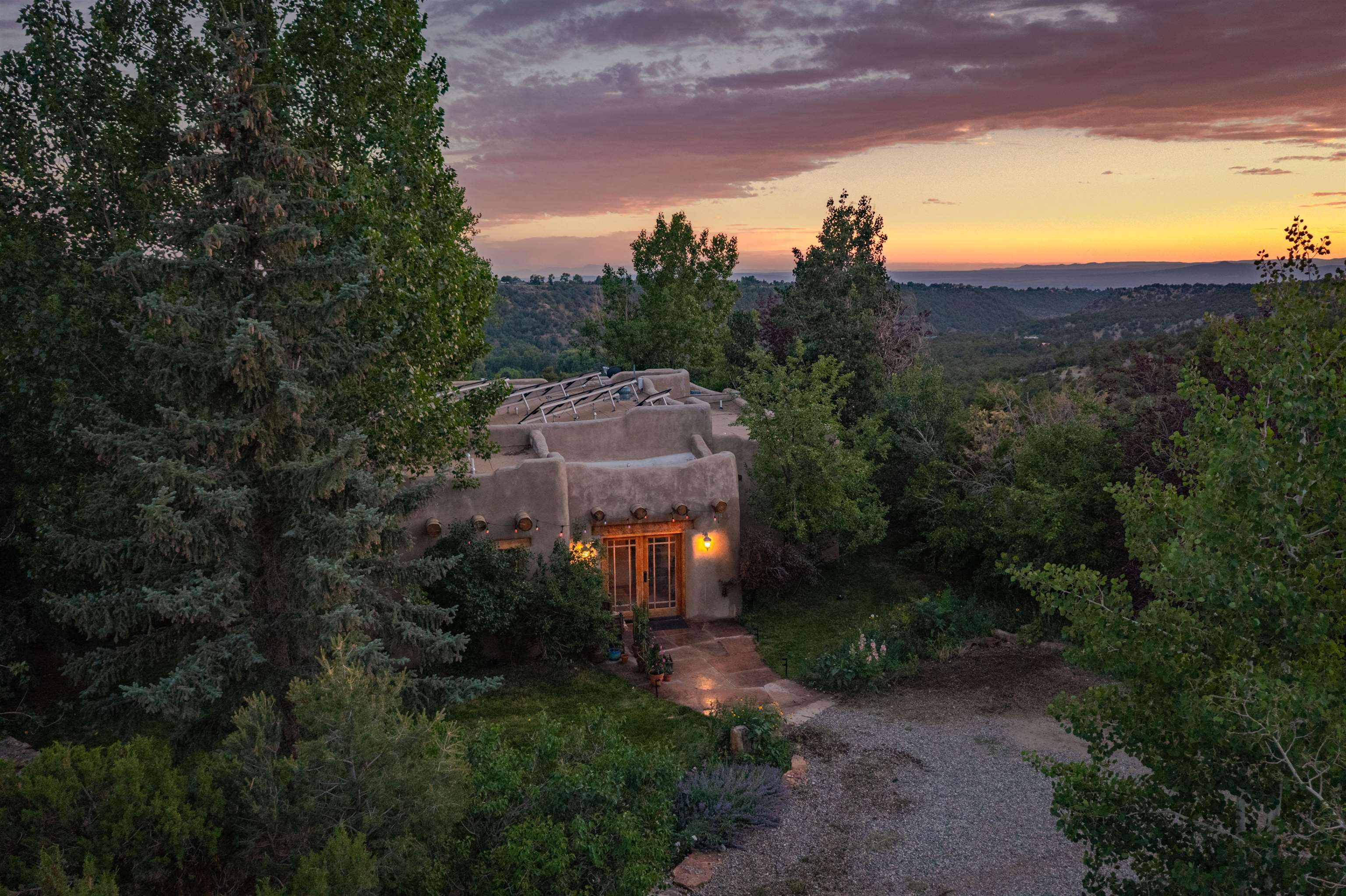 37 Gallina Canyon Road
