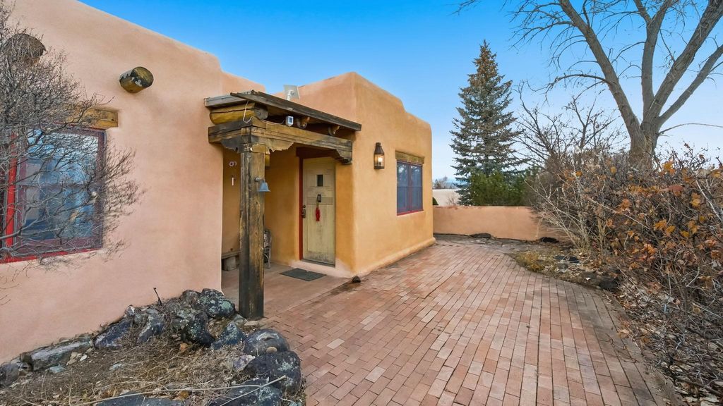 Photo of 25 Nighthawk Trail, El Prado, NM 87529 (MLS # 114468)