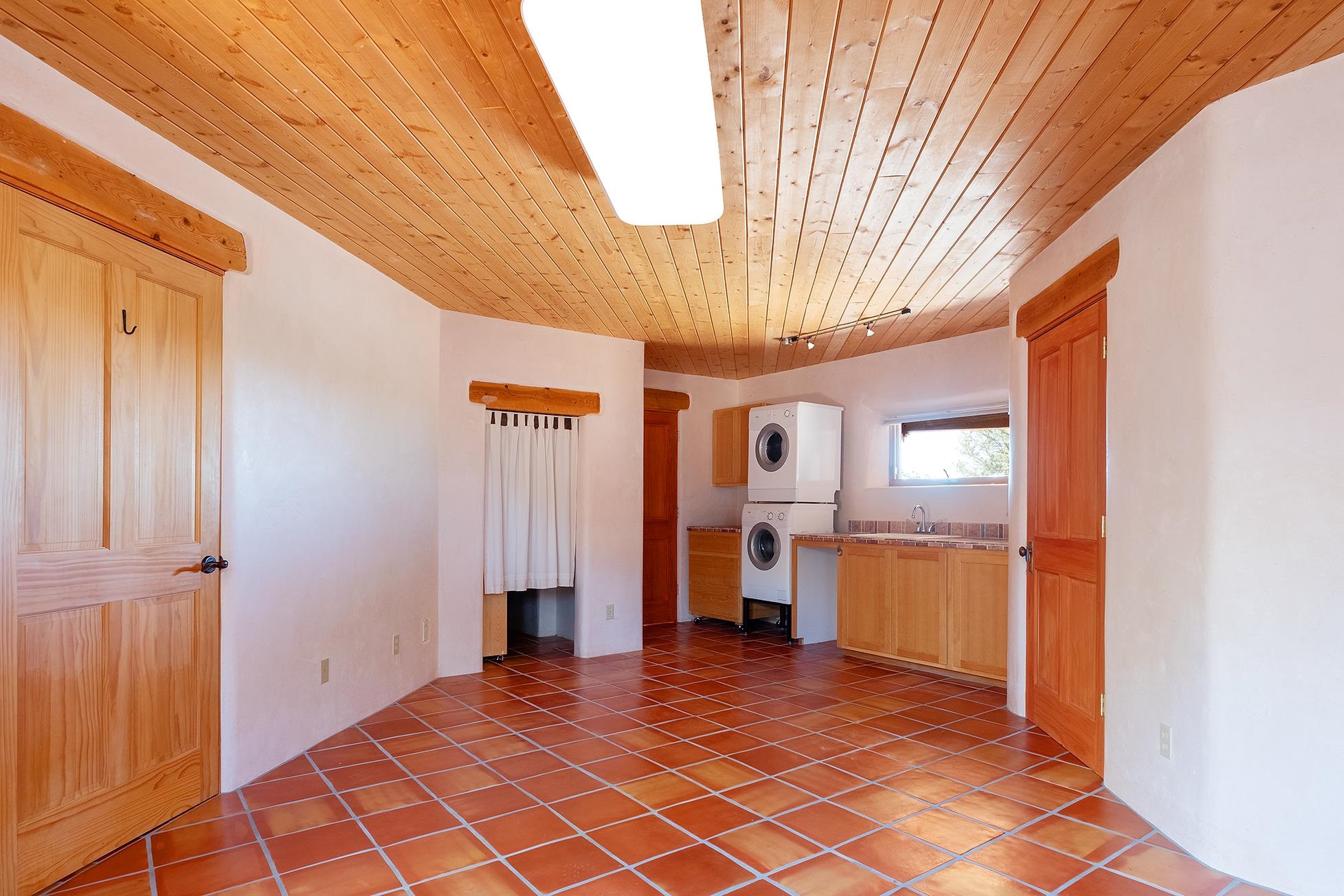 5 Magote Rd, Arroyo Hondo, New Mexico image 15