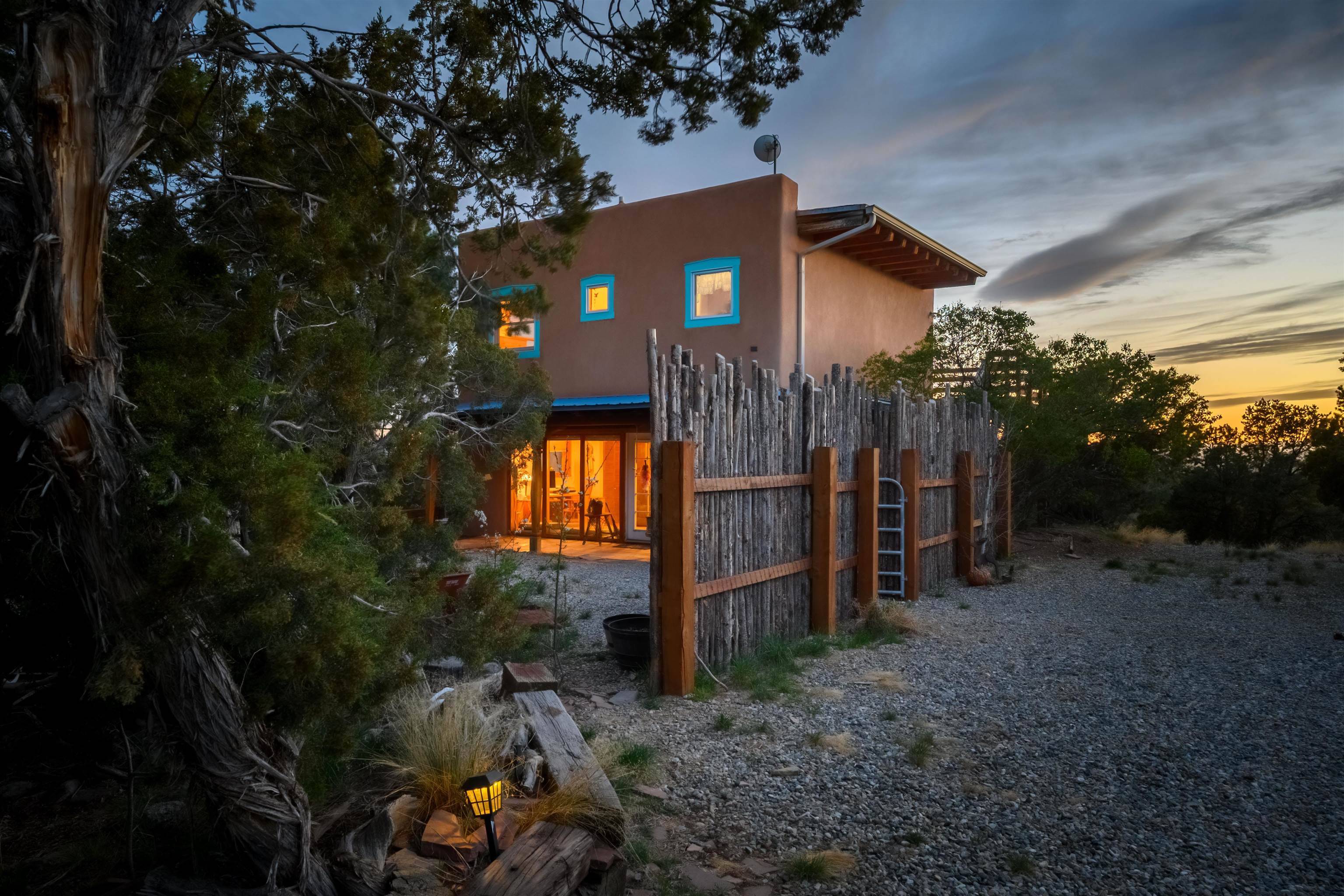 1568 Nm 522, Taos, New Mexico image 19