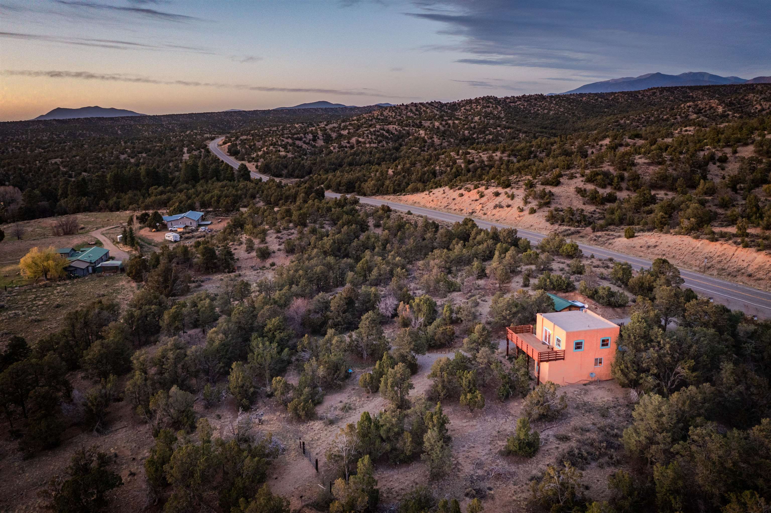 1568 Nm 522, Taos, New Mexico image 29