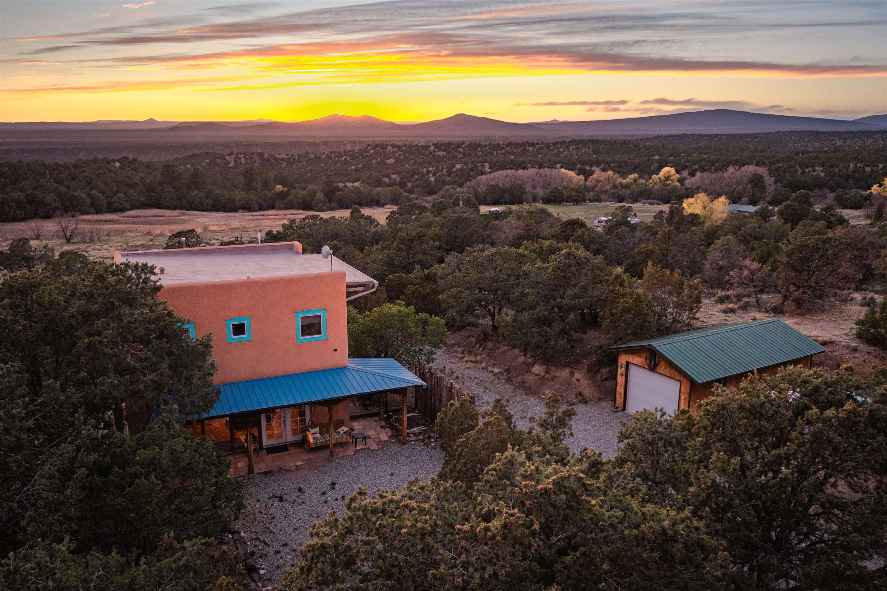 1568 Nm 522, Taos, New Mexico image 26