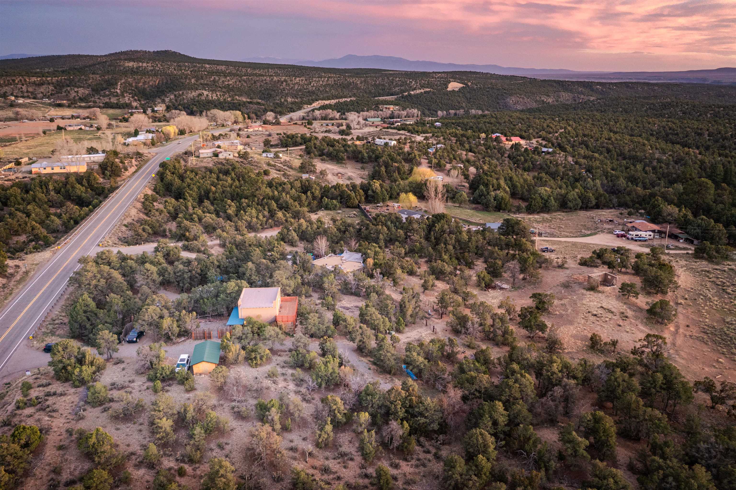 1568 Nm 522, Taos, New Mexico image 27