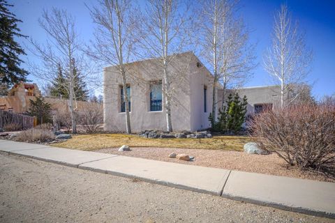 522 Paseo del Pueblo Norte Taos NM 87571