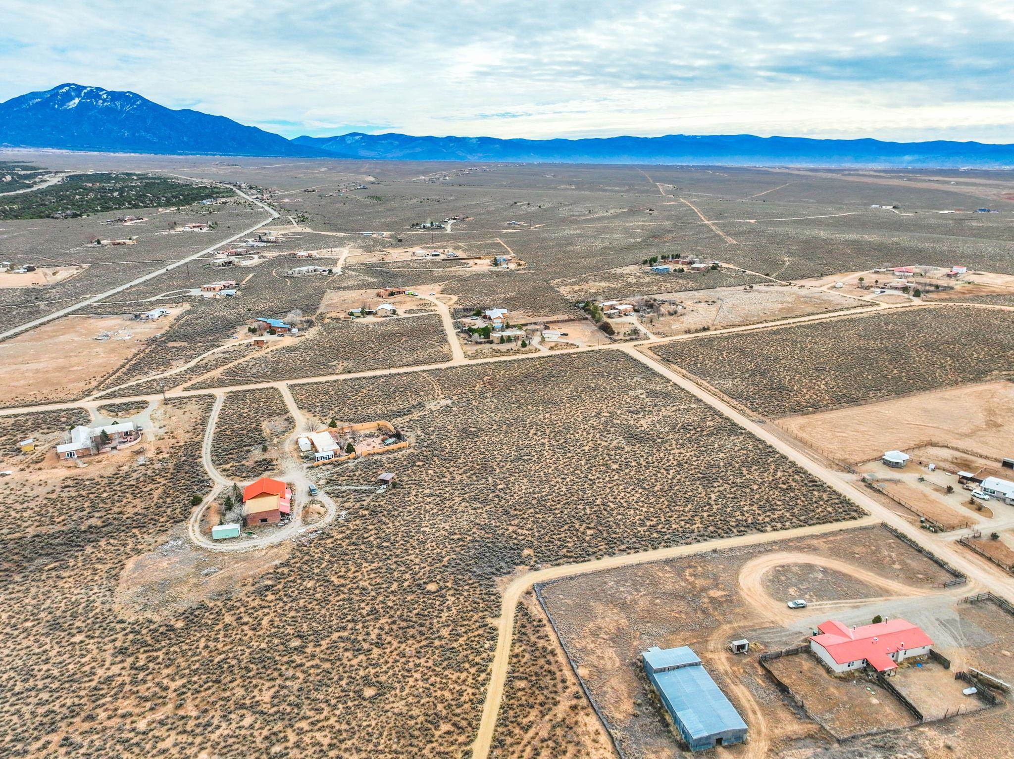 Calle Conejo And Coyote Loop 2 Plus Acres, Arroyo Hondo, New Mexico image 9