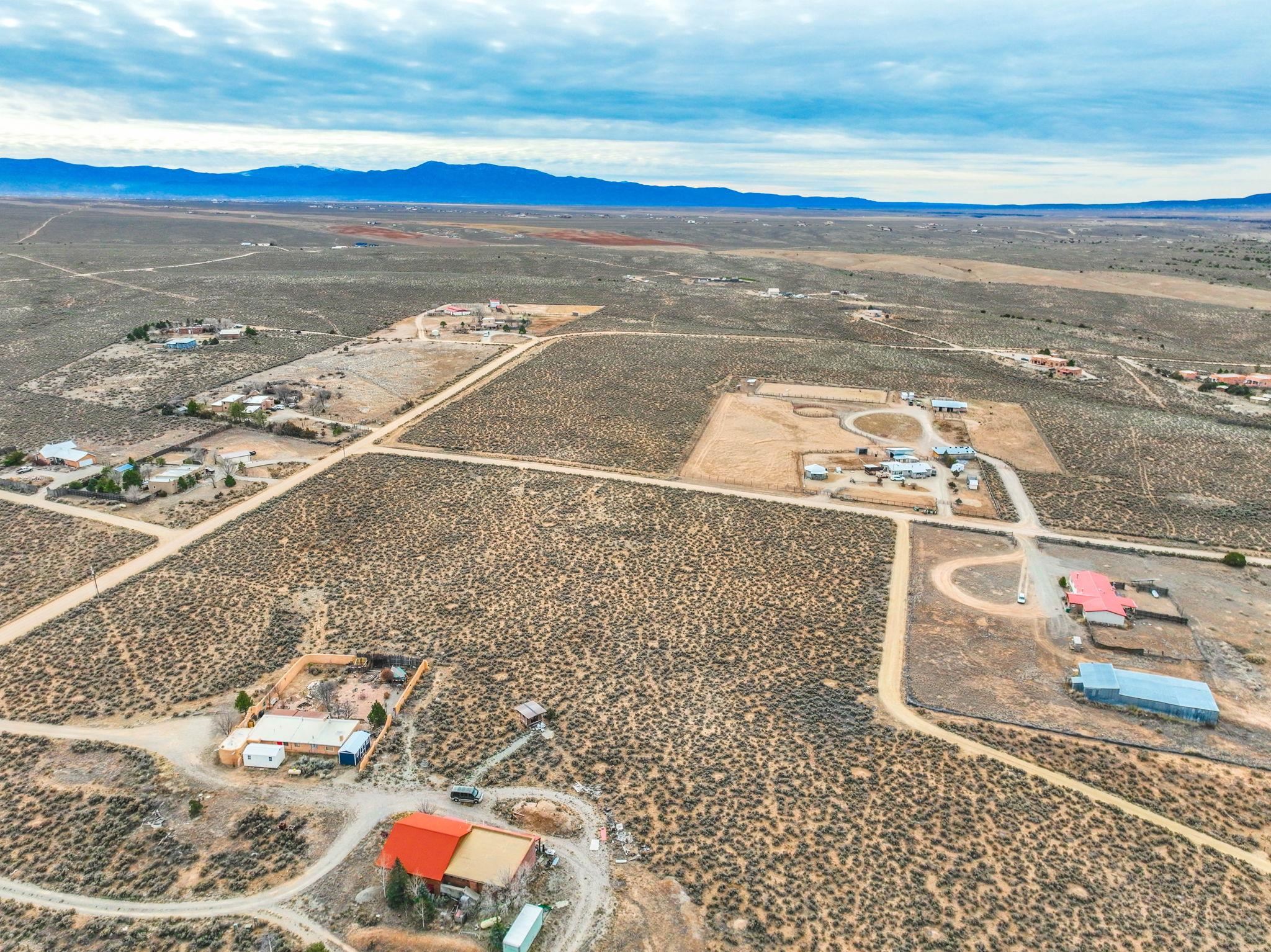 Calle Conejo And Coyote Loop 2 Plus Acres, Arroyo Hondo, New Mexico image 8