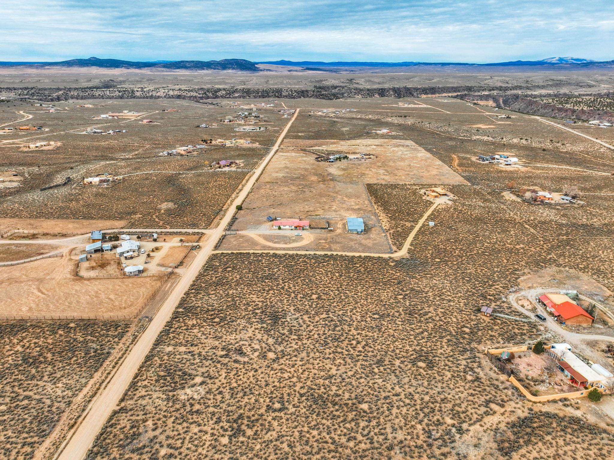 Calle Conejo And Coyote Loop 2 Plus Acres, Arroyo Hondo, New Mexico image 14