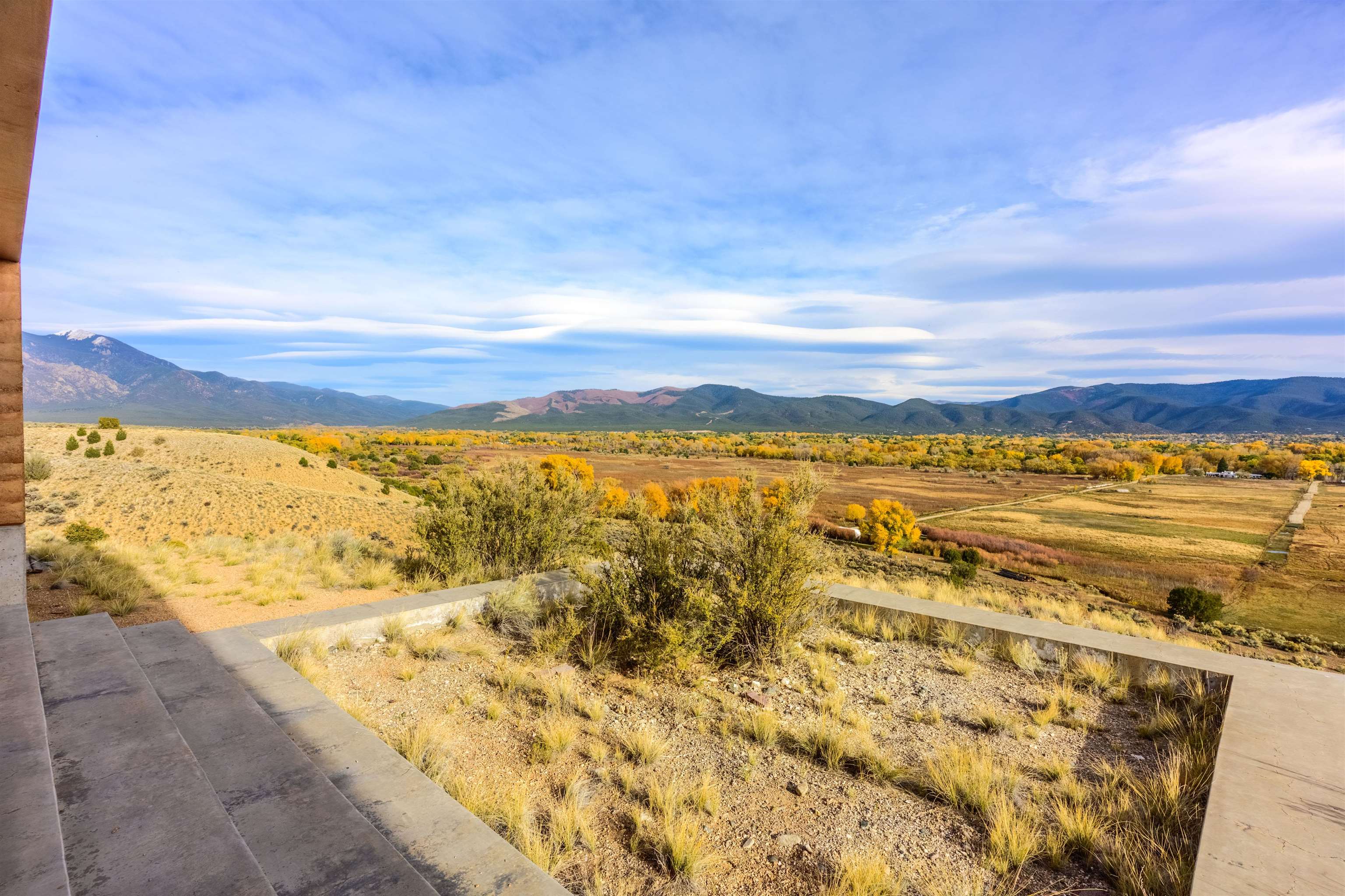 125 Villa Ventosa, Taos, New Mexico image 22