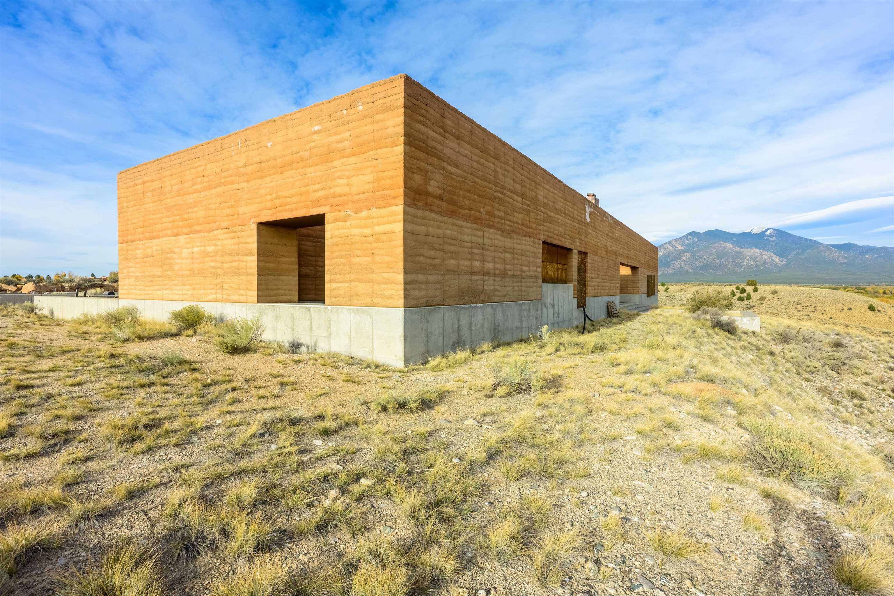 125 Villa Ventosa, Taos, New Mexico image 1