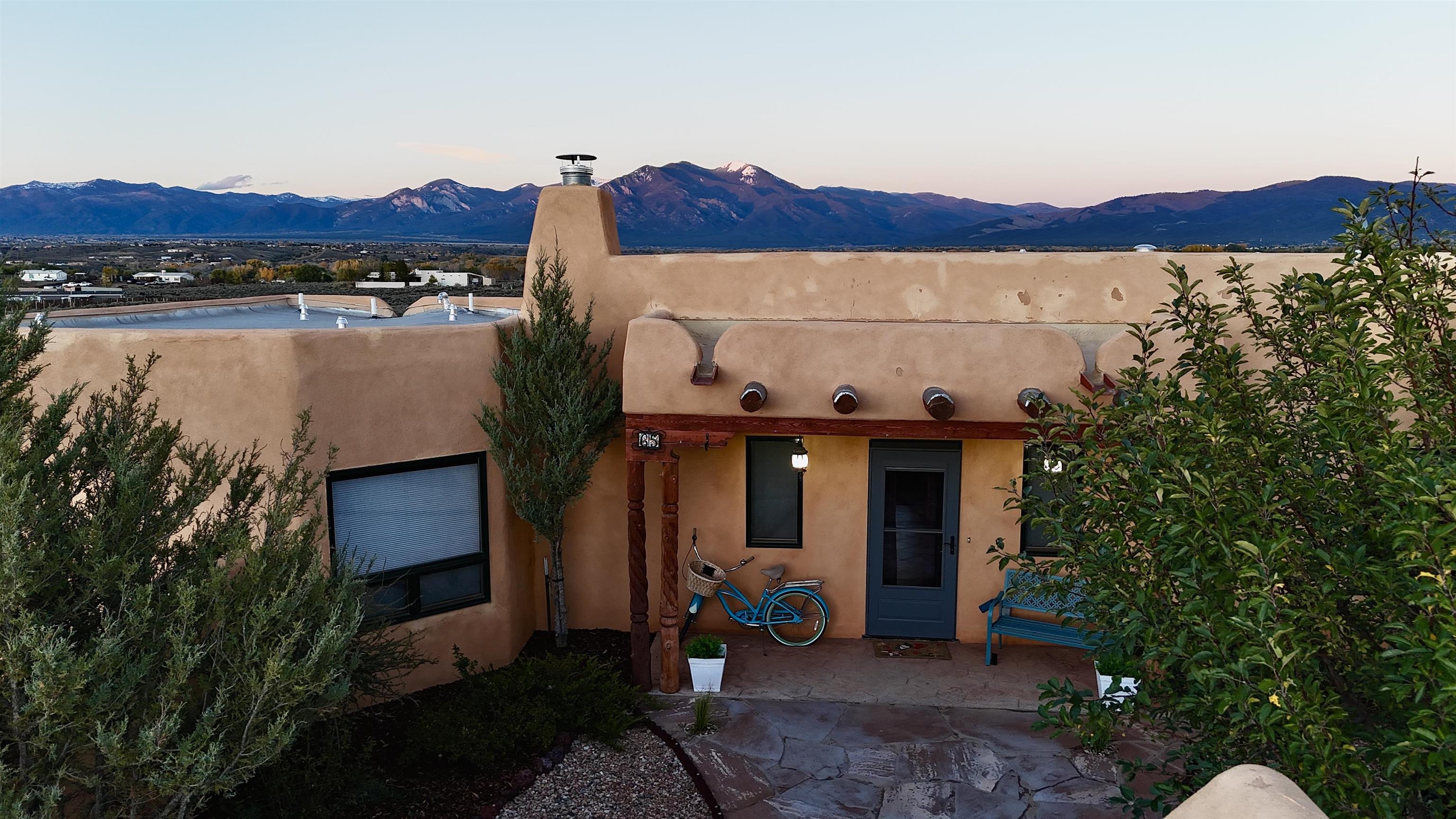 65 Las Tusas Rd, Ranchos de Taos, New Mexico image 3