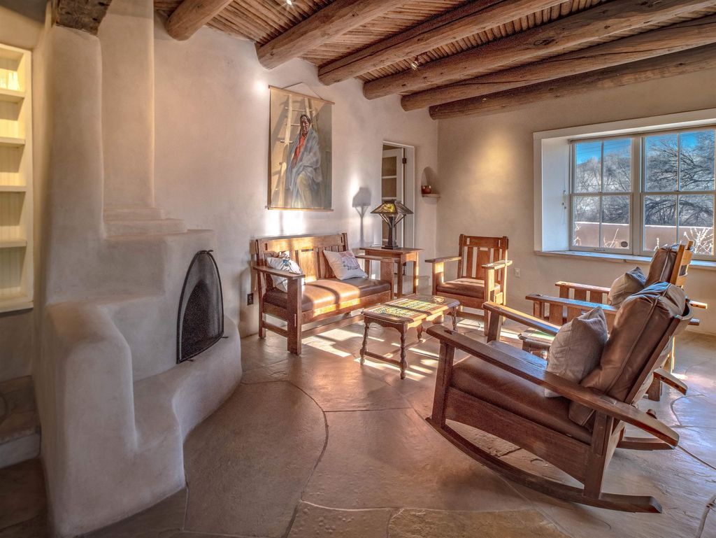 Photo of 209 Ribak Lane, Taos, NM 87571 (MLS # 114410)