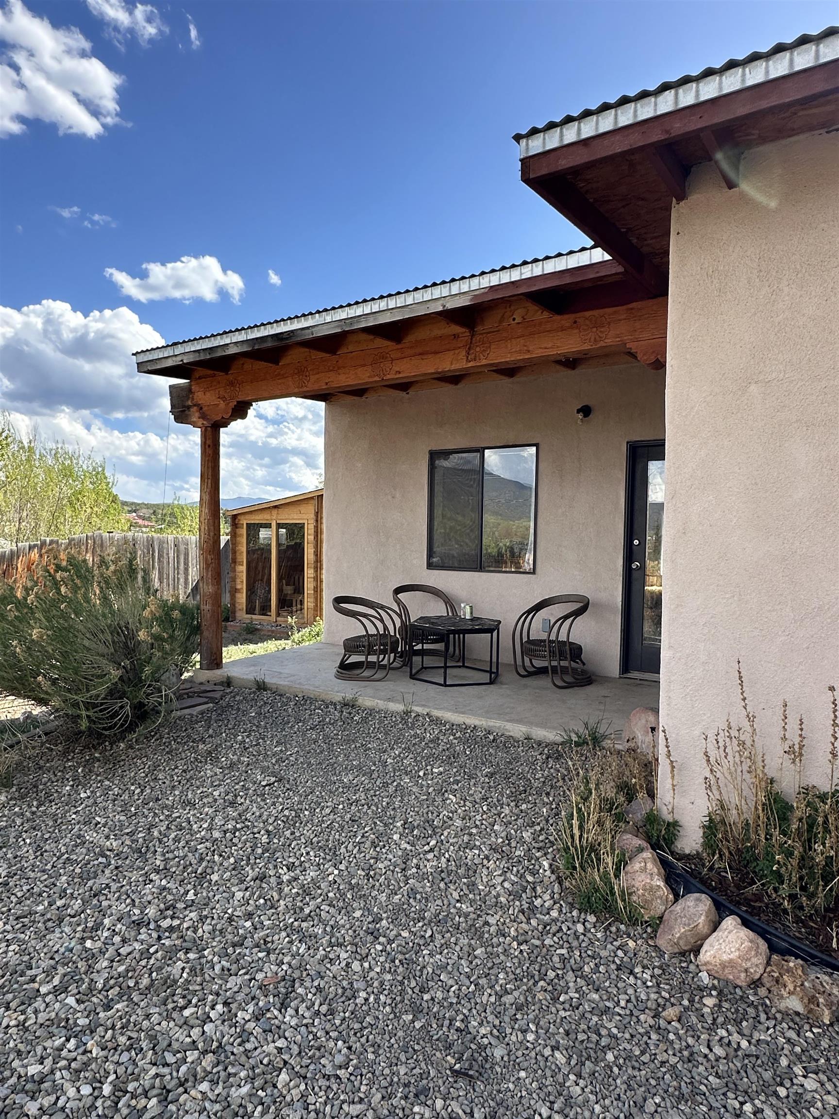 13 Valley Rd, Ranchos de Taos, New Mexico image 1