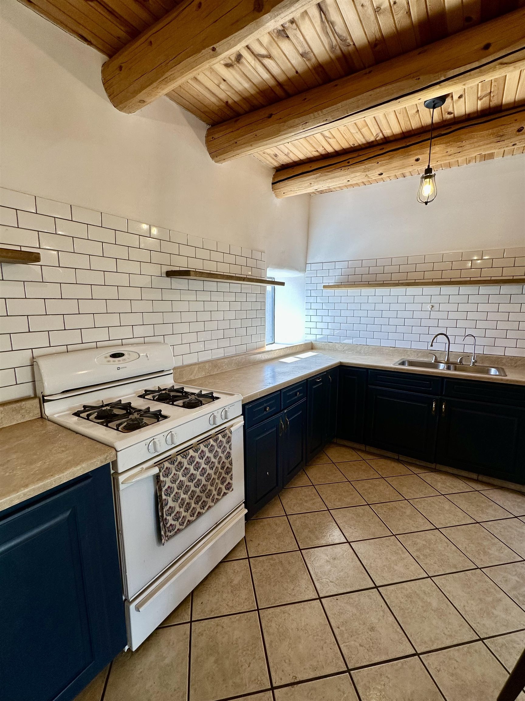 13 Valley Rd, Ranchos de Taos, New Mexico image 19