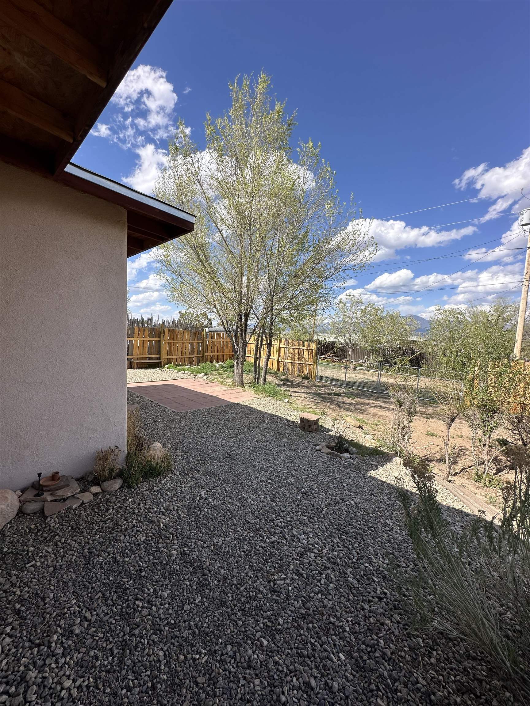 13 Valley Rd, Ranchos de Taos, New Mexico image 9
