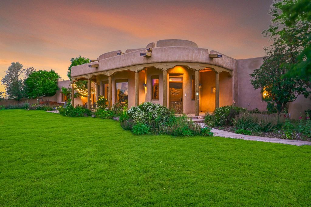 Photo of 24070 Hwy 64 W, El Prado, NM 87529 (MLS # 113729)