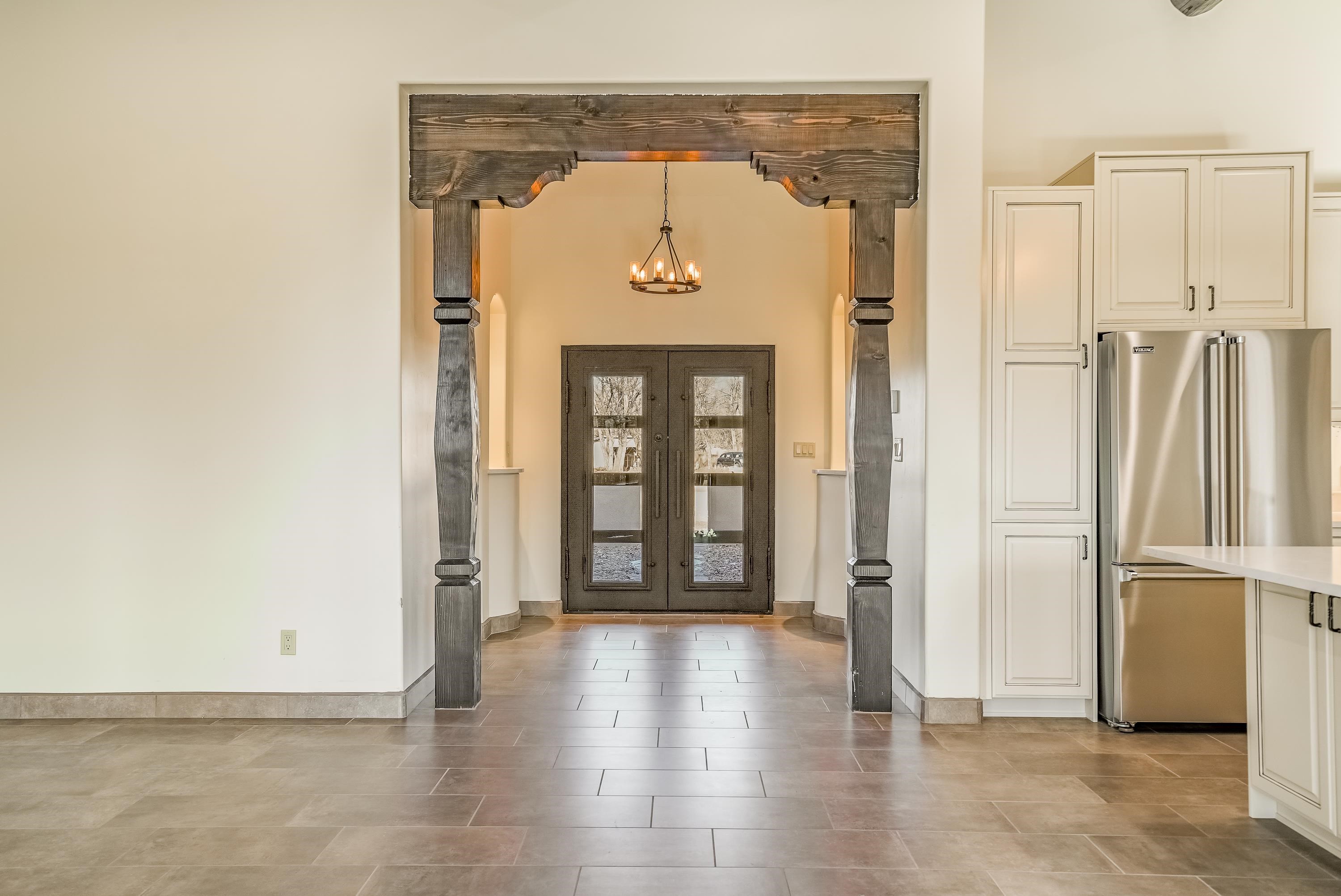 Taos, New Mexico 87571, United States, 3 Bedrooms Bedrooms, ,3 BathroomsBathrooms,Residential,Active,224219