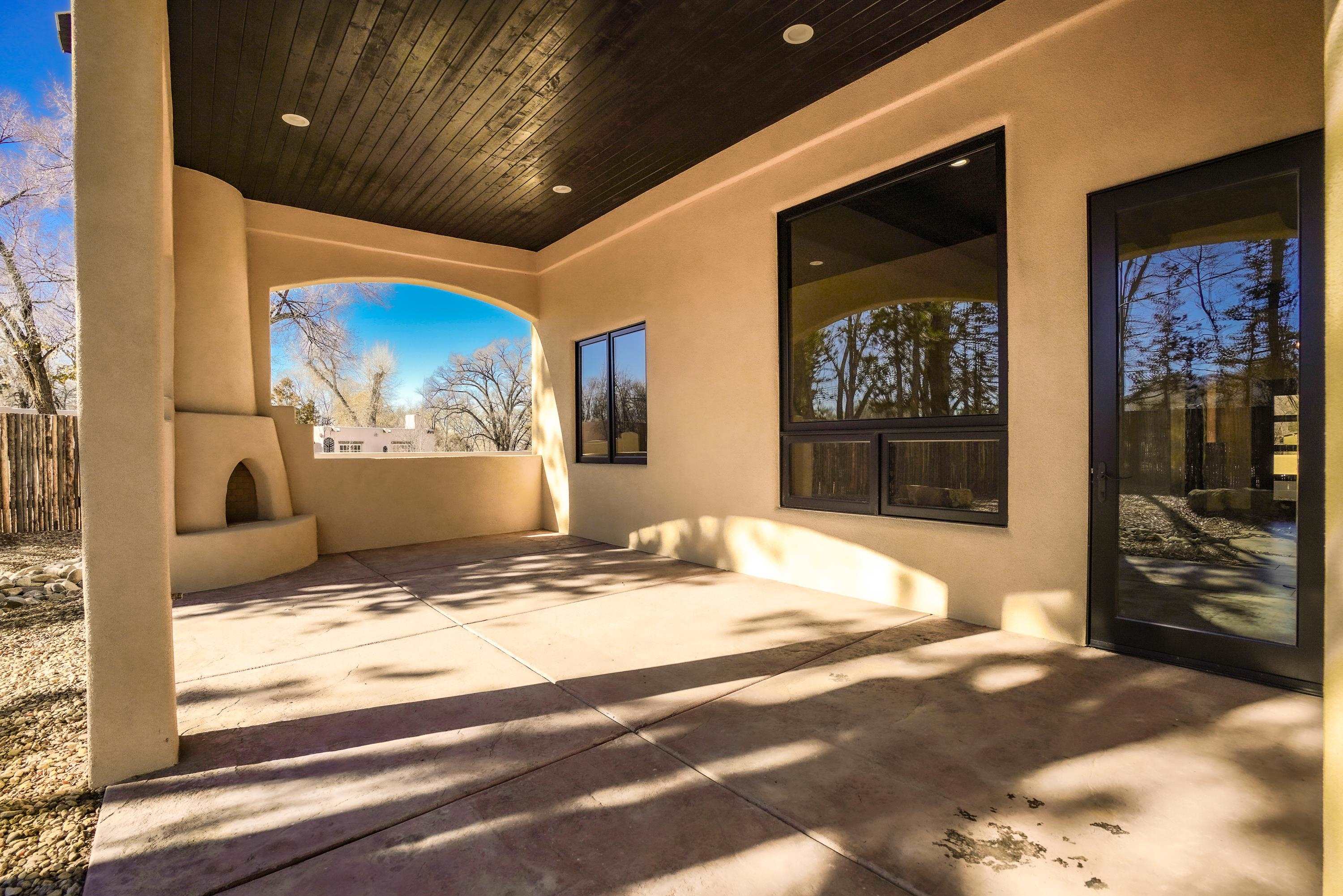 Taos, New Mexico 87571, United States, 3 Bedrooms Bedrooms, ,3 BathroomsBathrooms,Residential,Active,224219