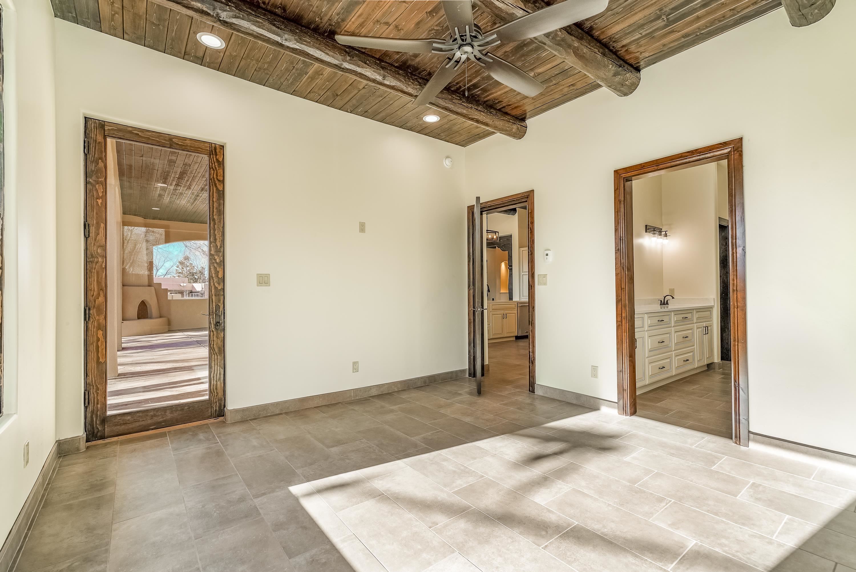 Taos, New Mexico 87571, United States, 3 Bedrooms Bedrooms, ,3 BathroomsBathrooms,Residential,Active,224219