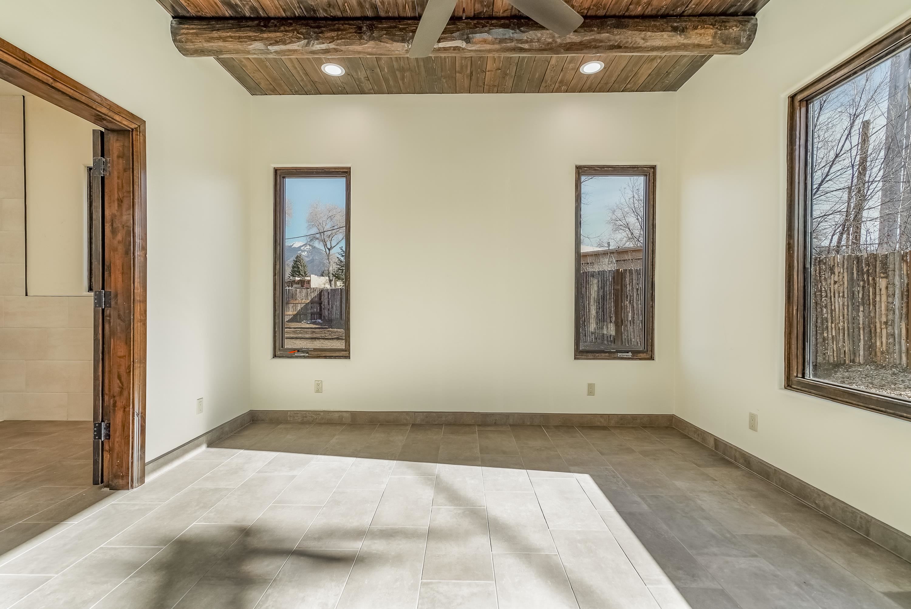 Taos, New Mexico 87571, United States, 3 Bedrooms Bedrooms, ,3 BathroomsBathrooms,Residential,Active,224219