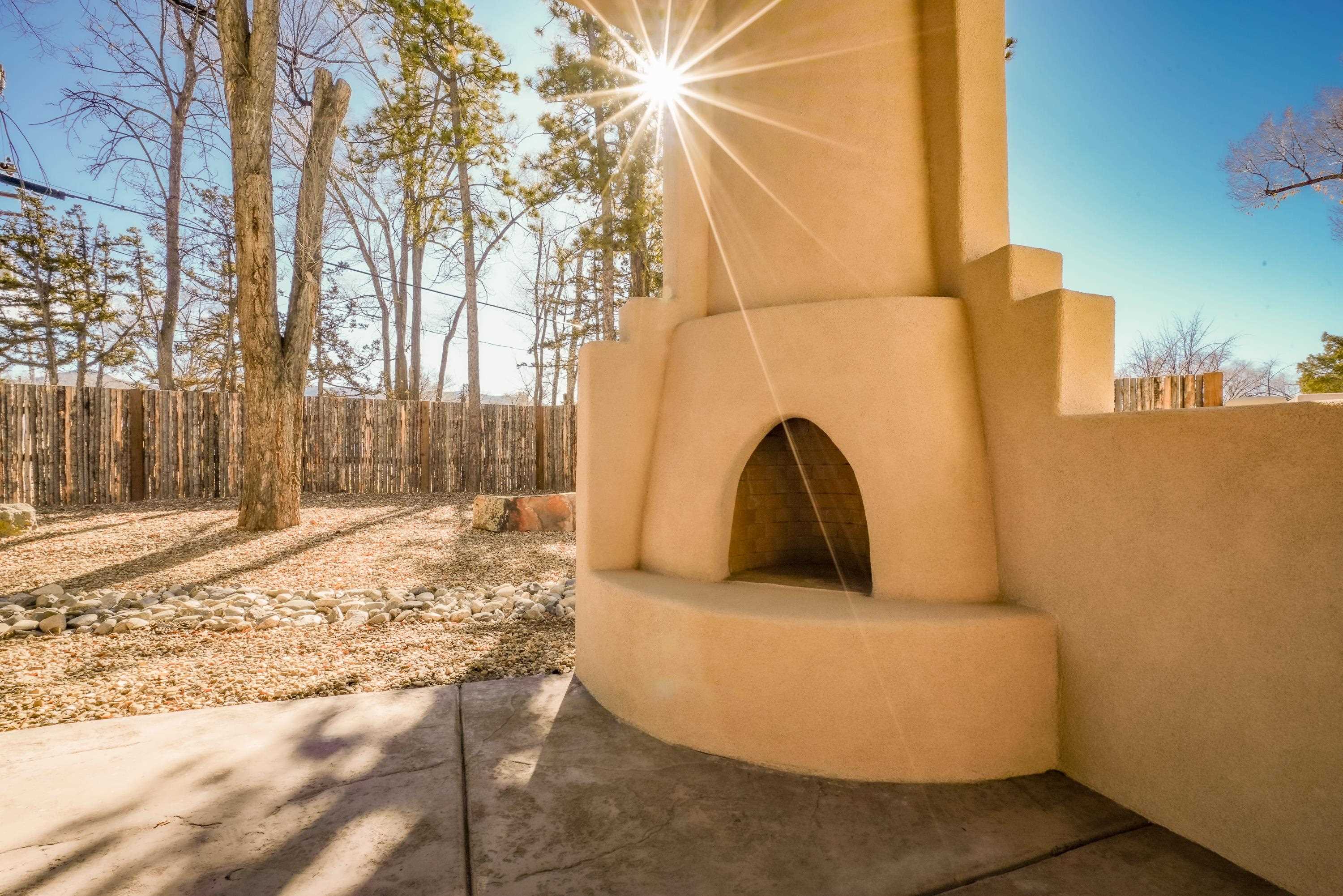 Taos, New Mexico 87571, United States, 3 Bedrooms Bedrooms, ,3 BathroomsBathrooms,Residential,Active,224219