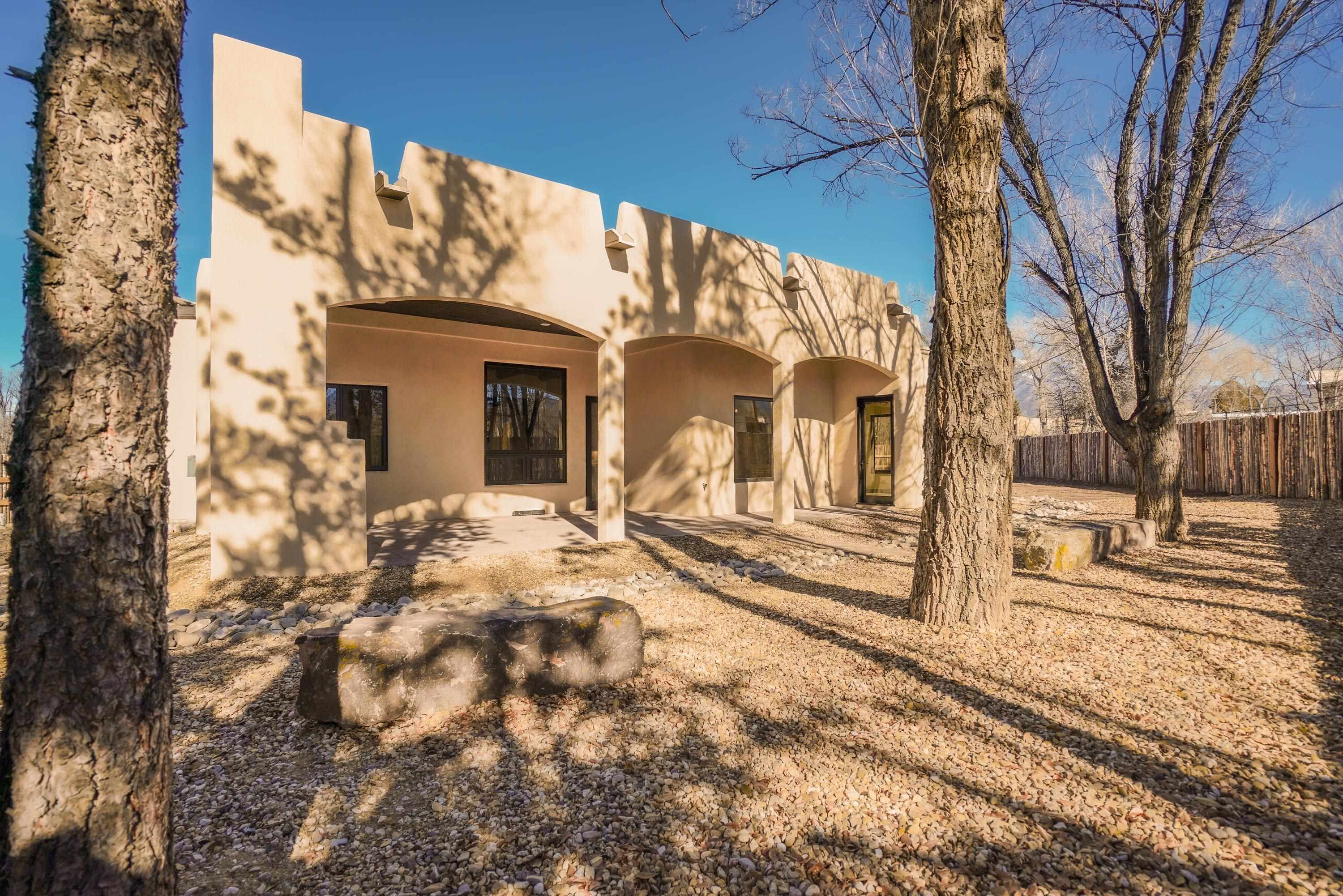 Taos, New Mexico 87571, United States, 3 Bedrooms Bedrooms, ,3 BathroomsBathrooms,Residential,Active,224219