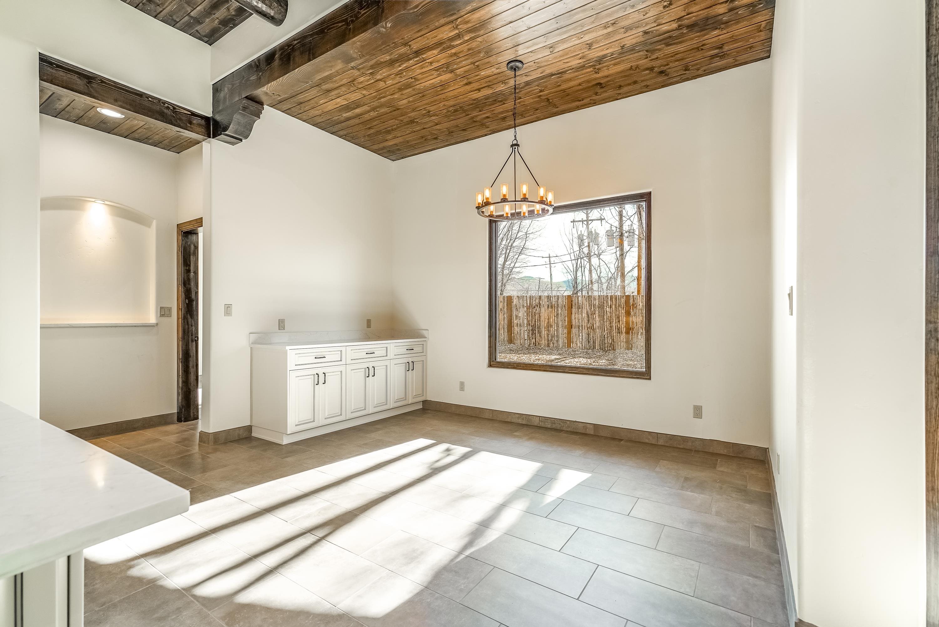 Taos, New Mexico 87571, United States, 3 Bedrooms Bedrooms, ,3 BathroomsBathrooms,Residential,Active,224219