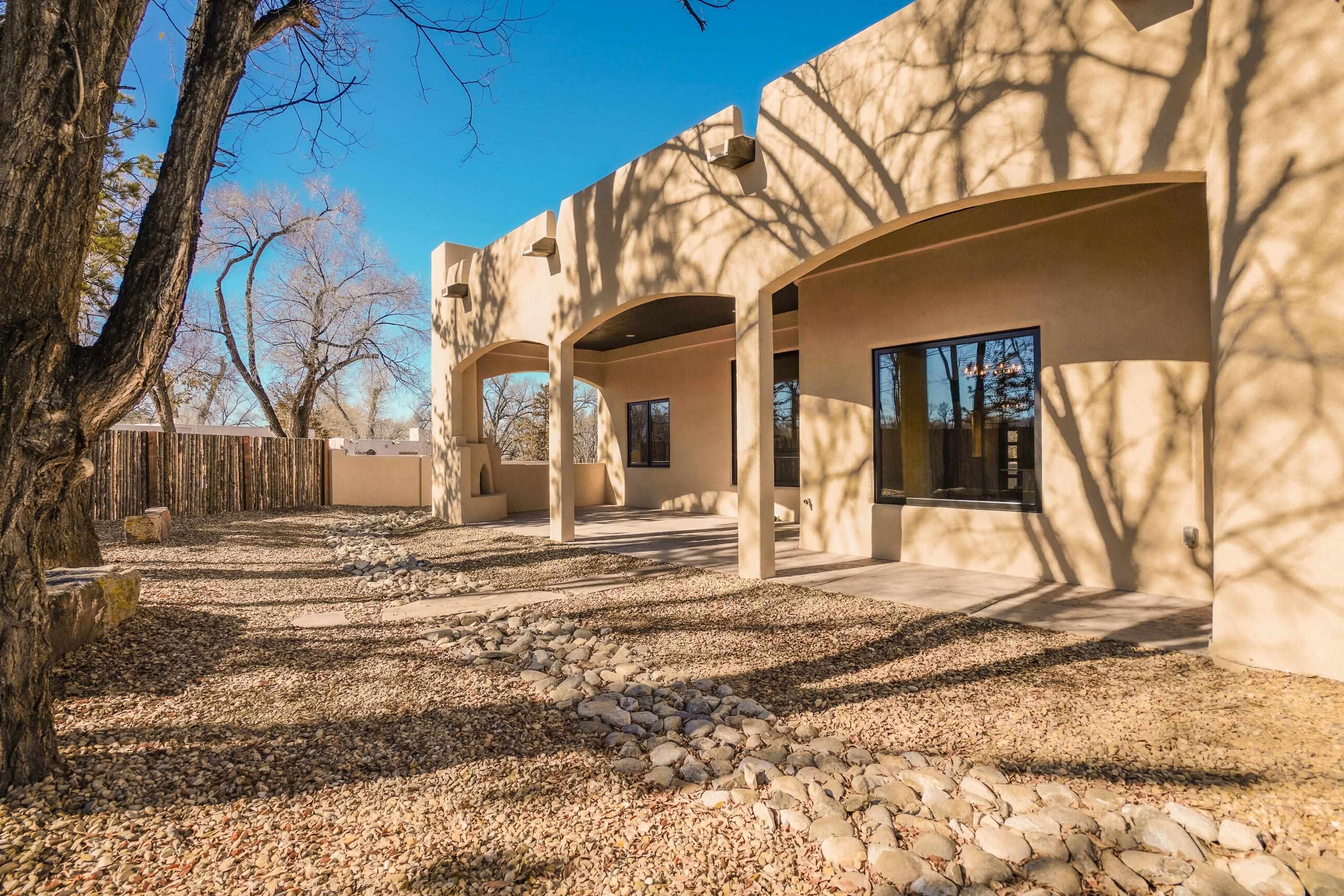 Taos, New Mexico 87571, United States, 3 Bedrooms Bedrooms, ,3 BathroomsBathrooms,Residential,Active,224219