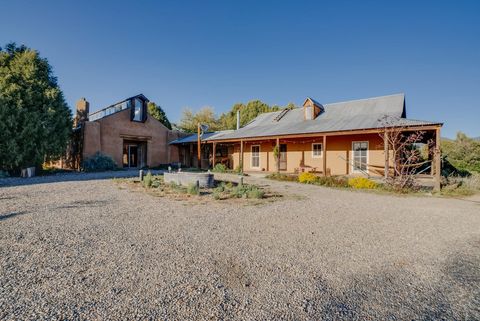26 La Canada Rd Arroyo Seco NM 87514